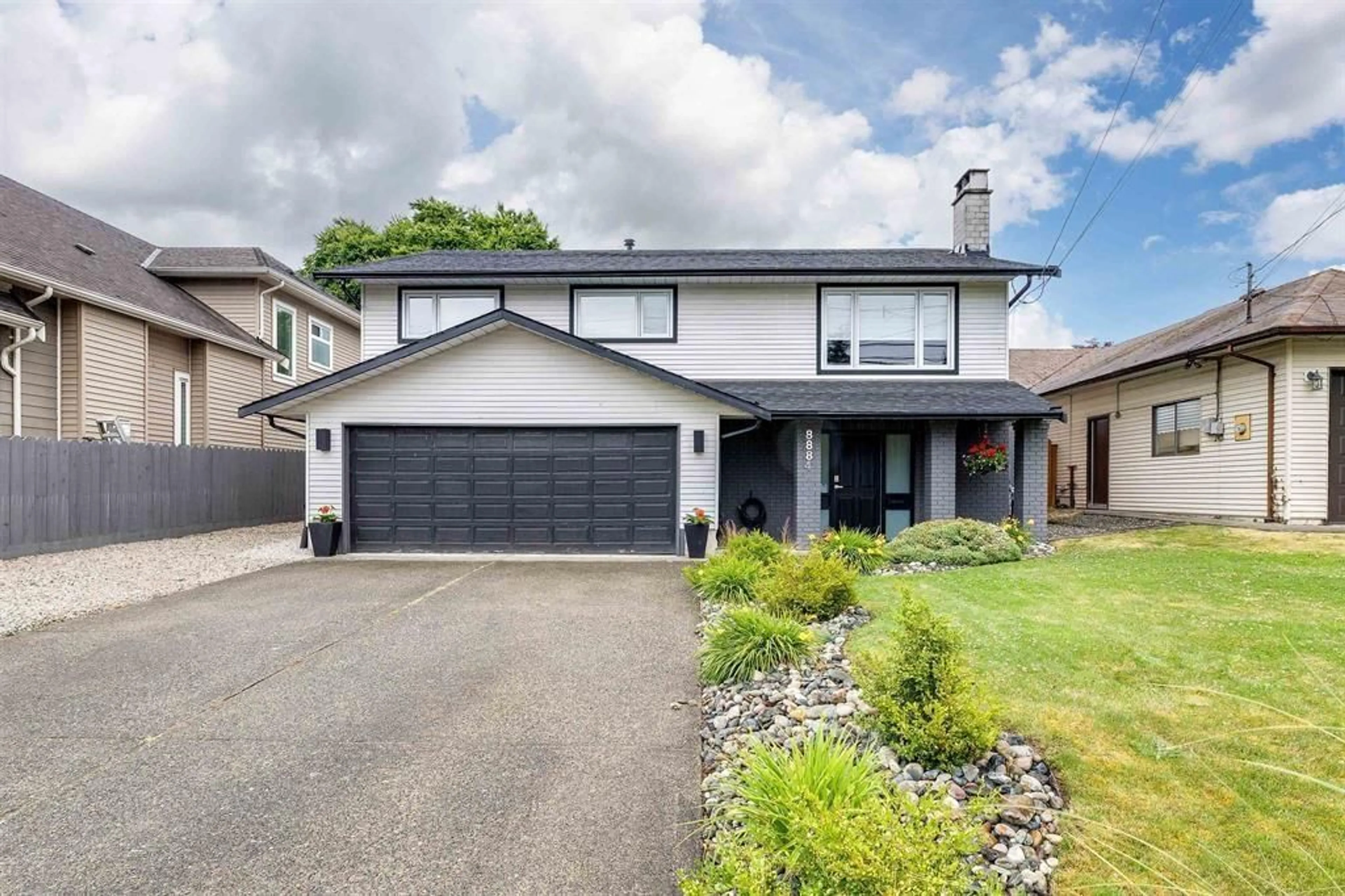 Home with vinyl exterior material, street for 8884 116, Delta British Columbia V4C5W5