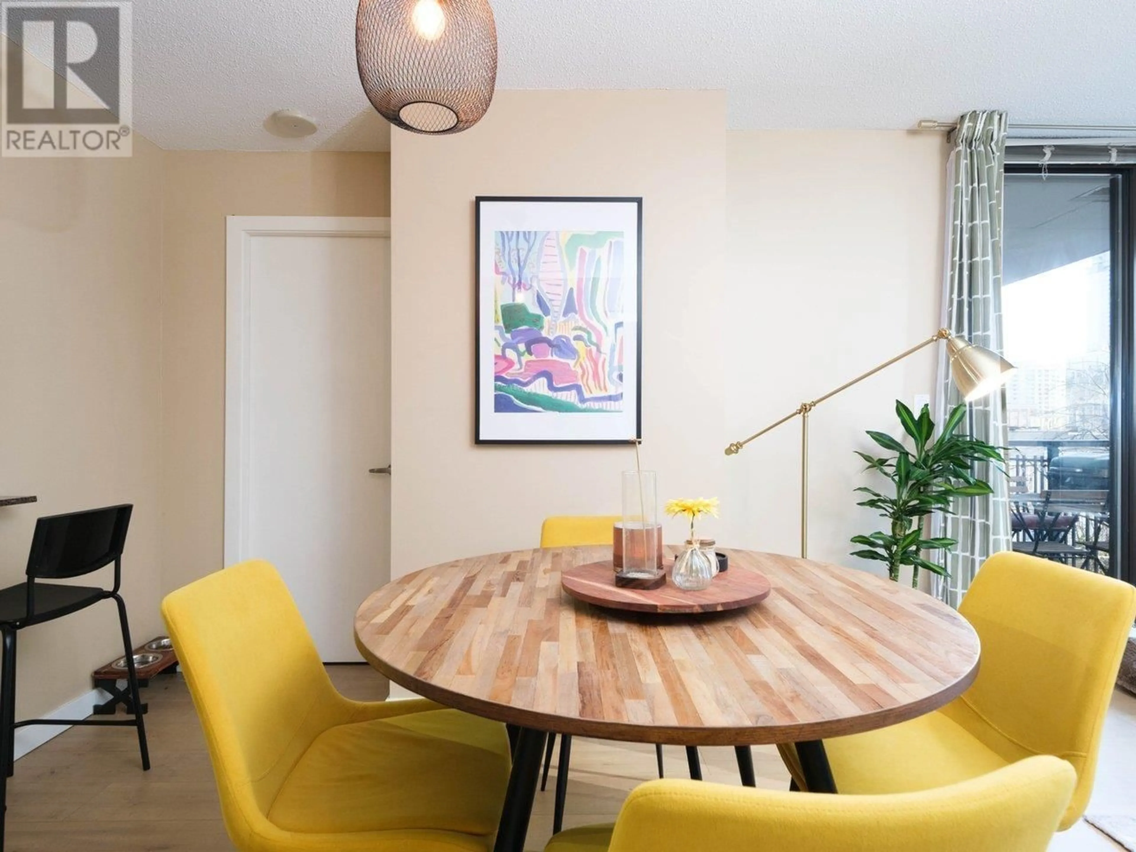 Dining room, wood/laminate floor for 306 - 833 AGNES STREET, New Westminster British Columbia V3M0B1
