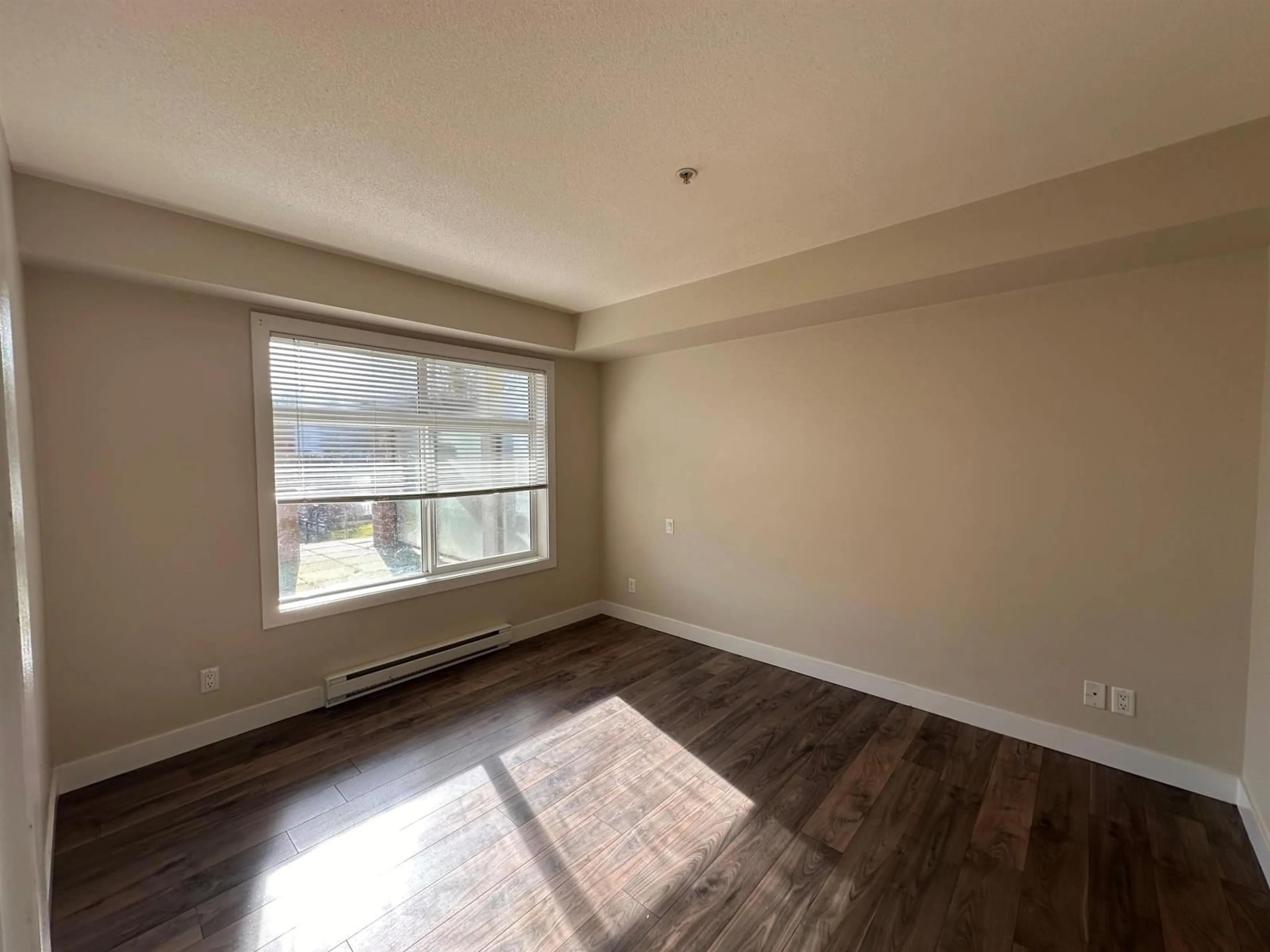 A pic of a room for 117 - 46289 YALE ROAD, Chilliwack British Columbia V2P0B9