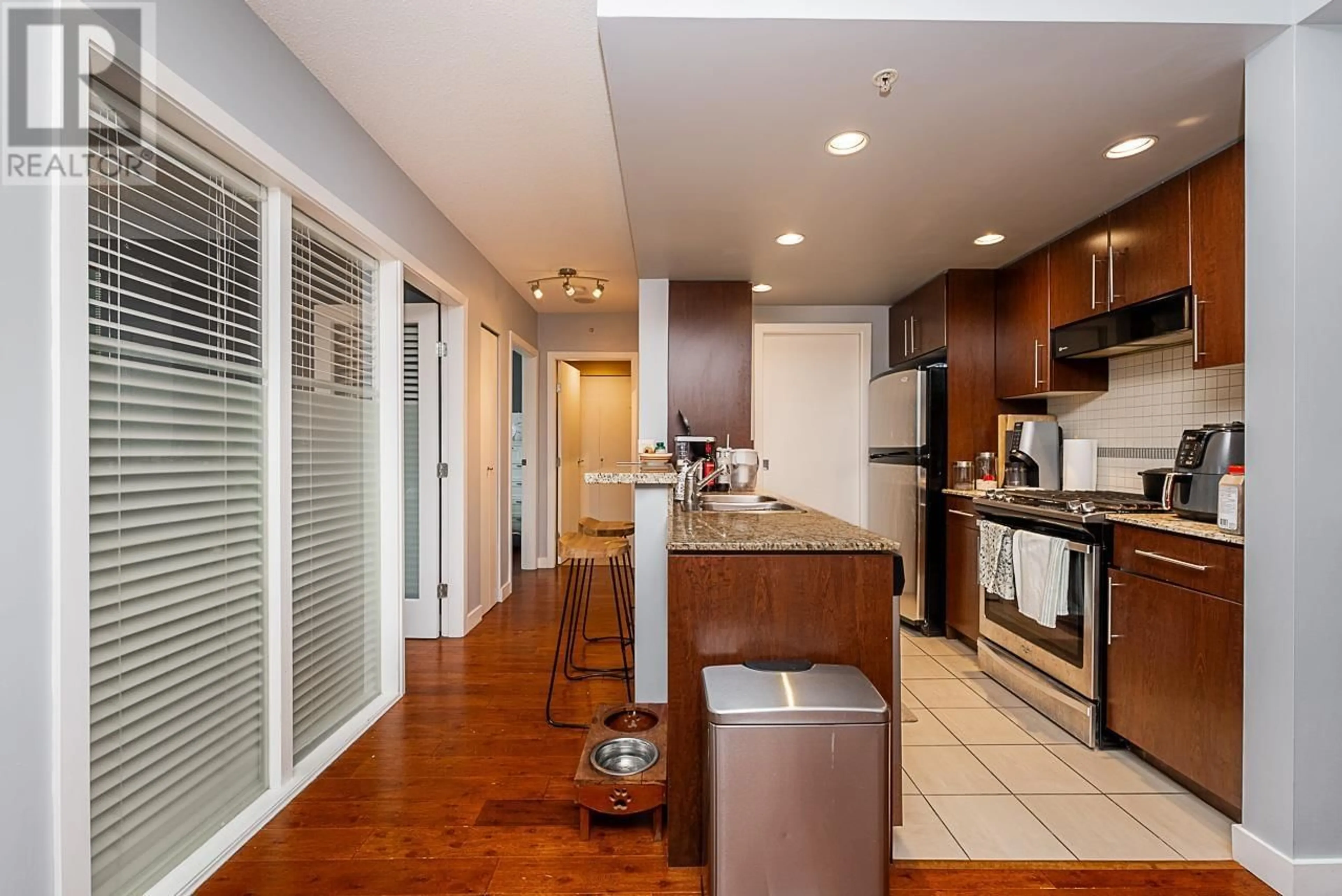 Open concept kitchen, unknown for 301 583 BEACH CRESCENT, Vancouver British Columbia V6Z3E6