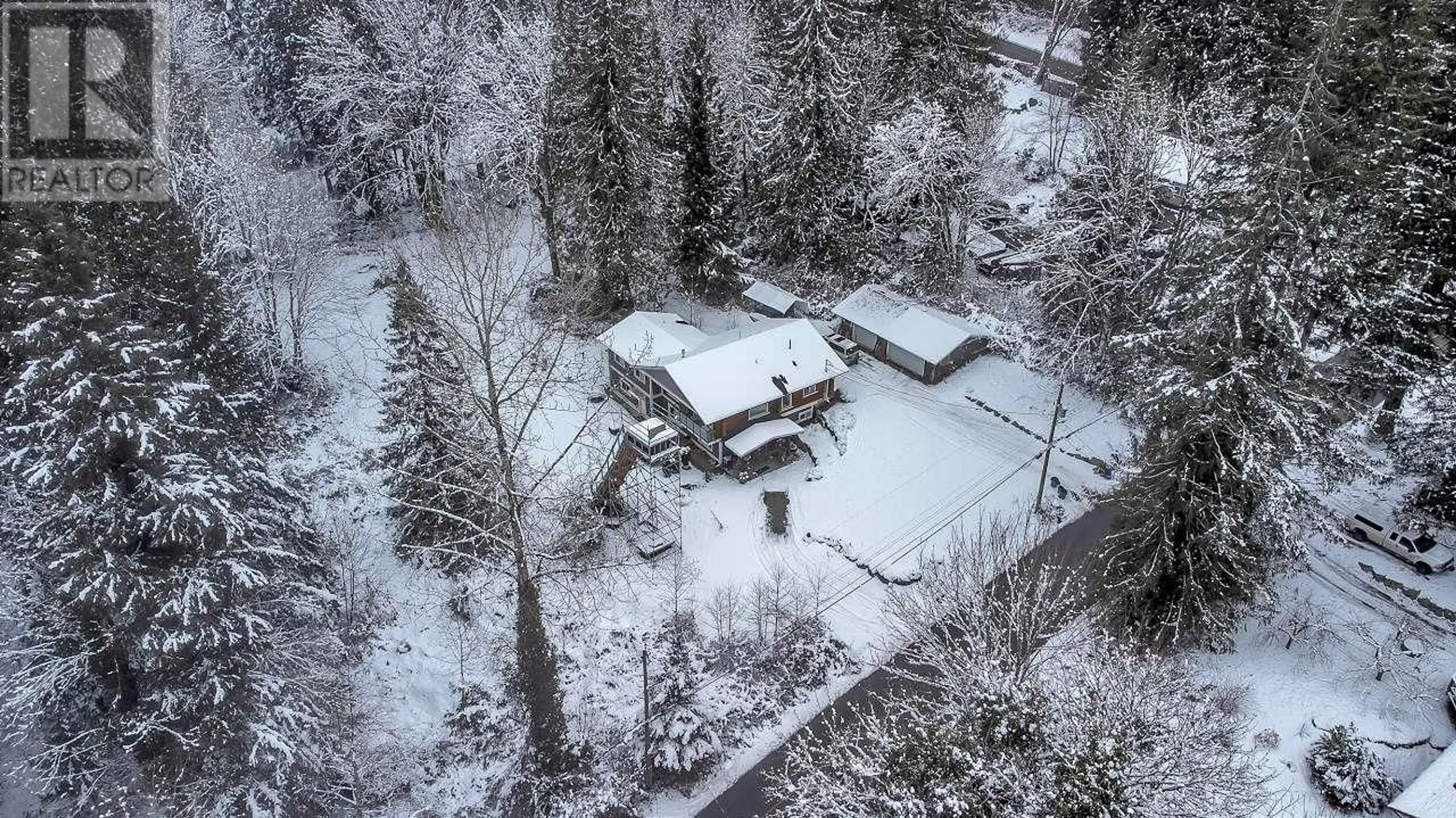 A pic from outside/outdoor area/front of a property/back of a property/a pic from drone, street for 23369 141 AVENUE, Maple Ridge British Columbia V4R2R4