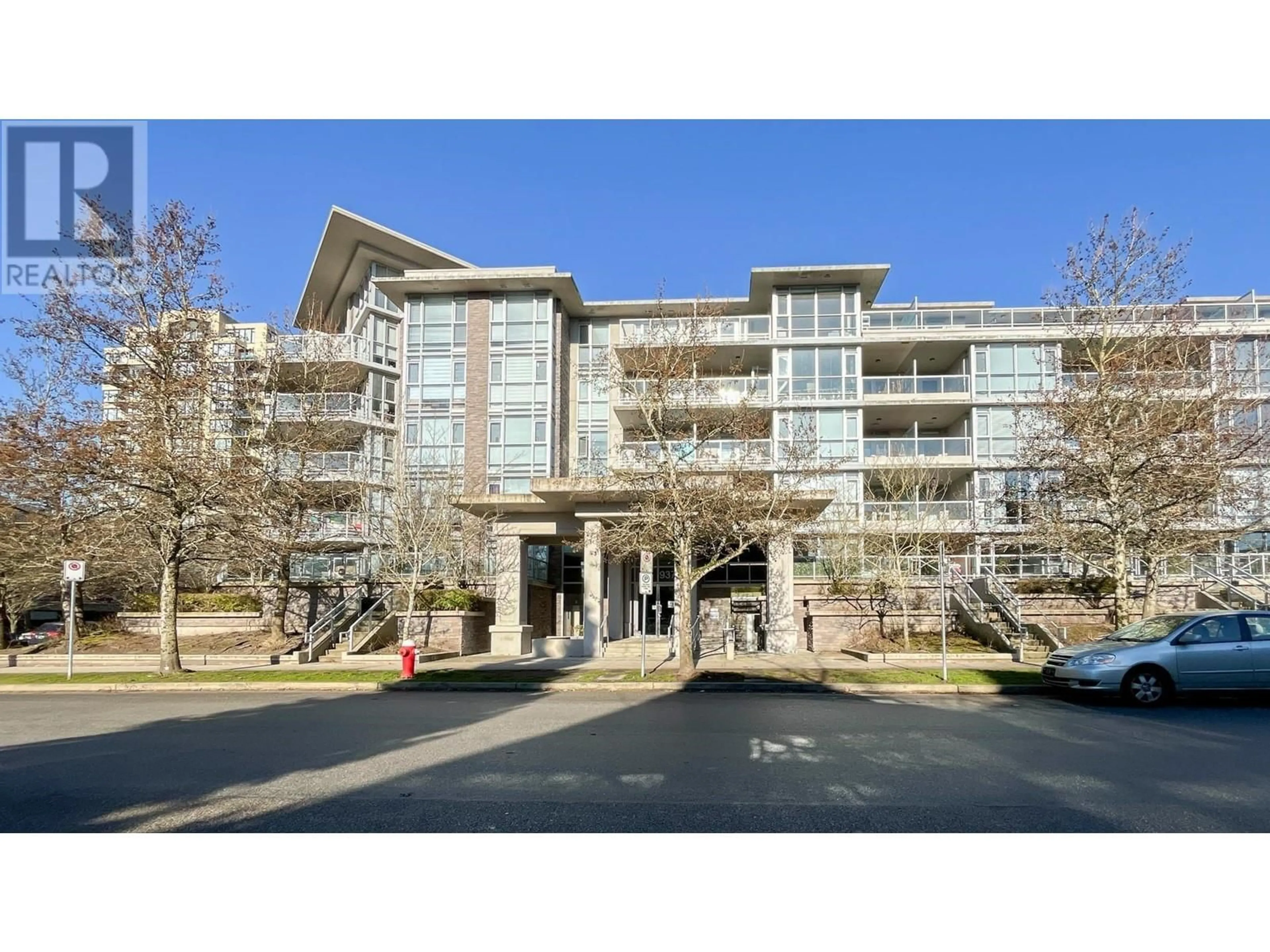 Indoor foyer for 618 - 9371 HEMLOCK DRIVE, Richmond British Columbia V6Y4K6