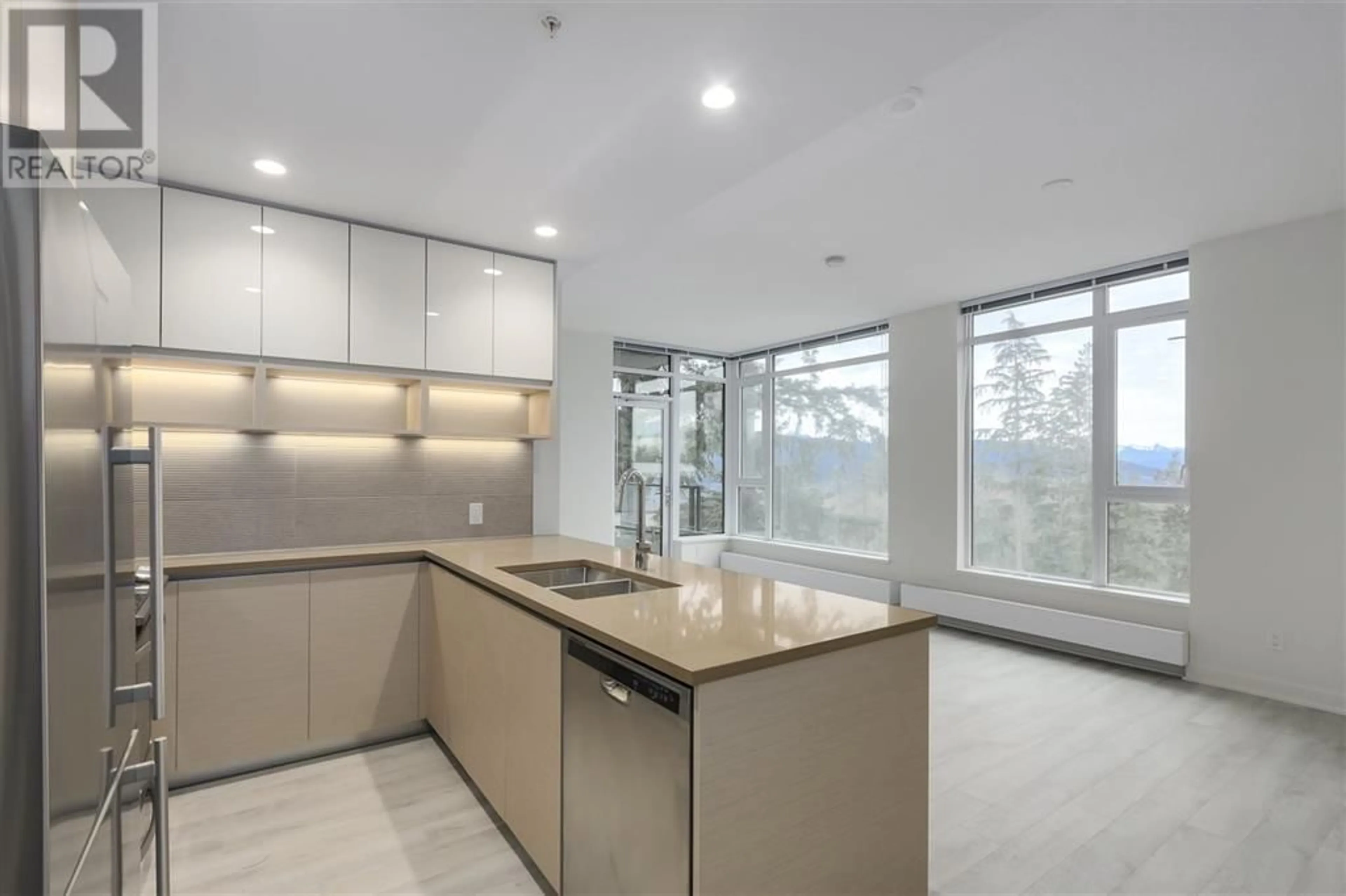 Open concept kitchen, unknown for 303 8850 UNIVERSITY CRESCENT, Burnaby British Columbia V5A4Y8