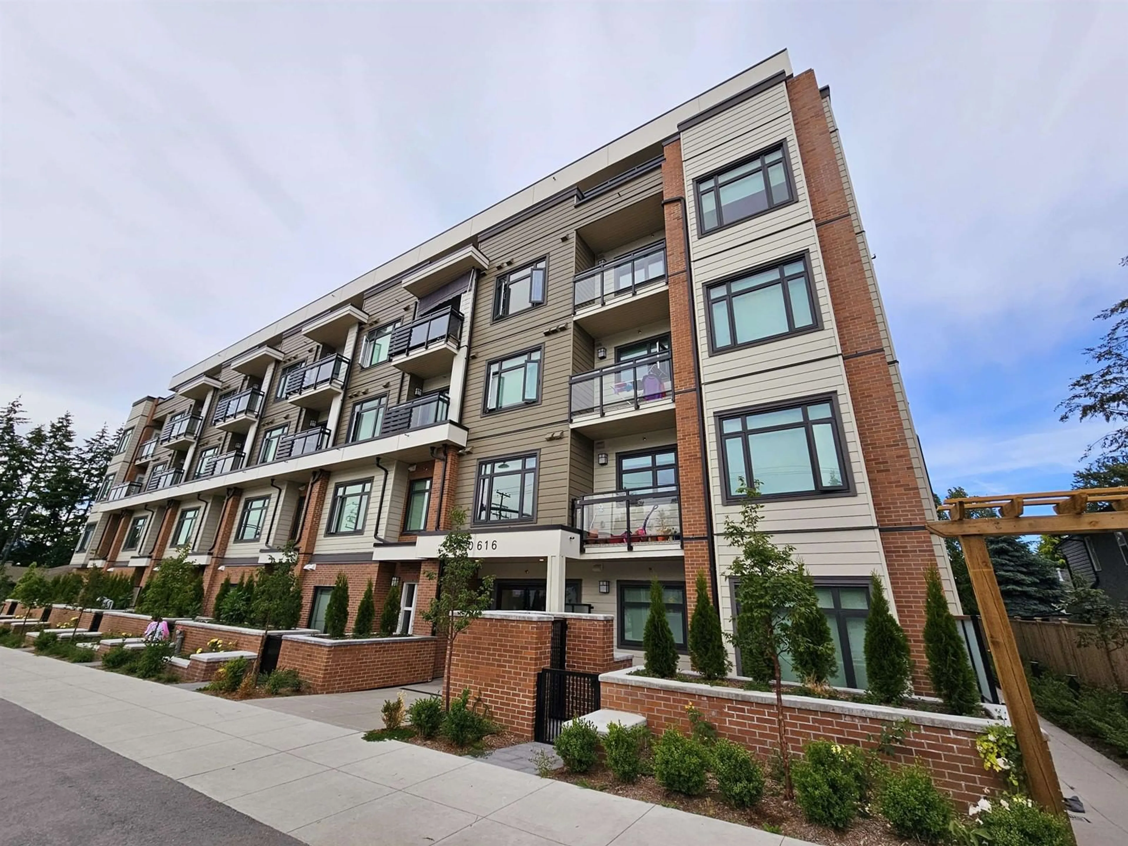 Home with brick exterior material, unknown for 403 10616 132 STREET, Surrey British Columbia V3T0T3