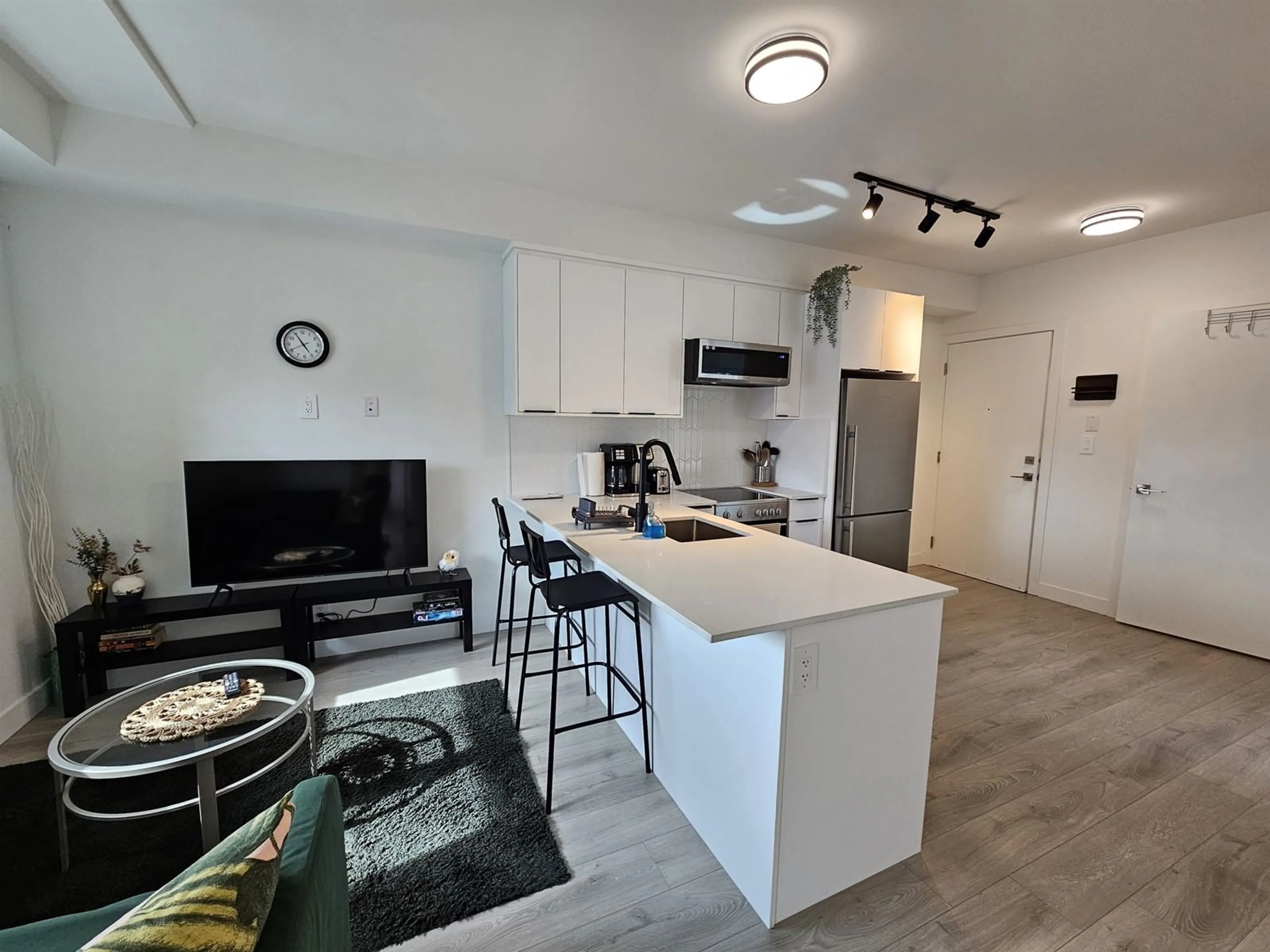 Open concept kitchen, unknown for 403 10616 132 STREET, Surrey British Columbia V3T0T3