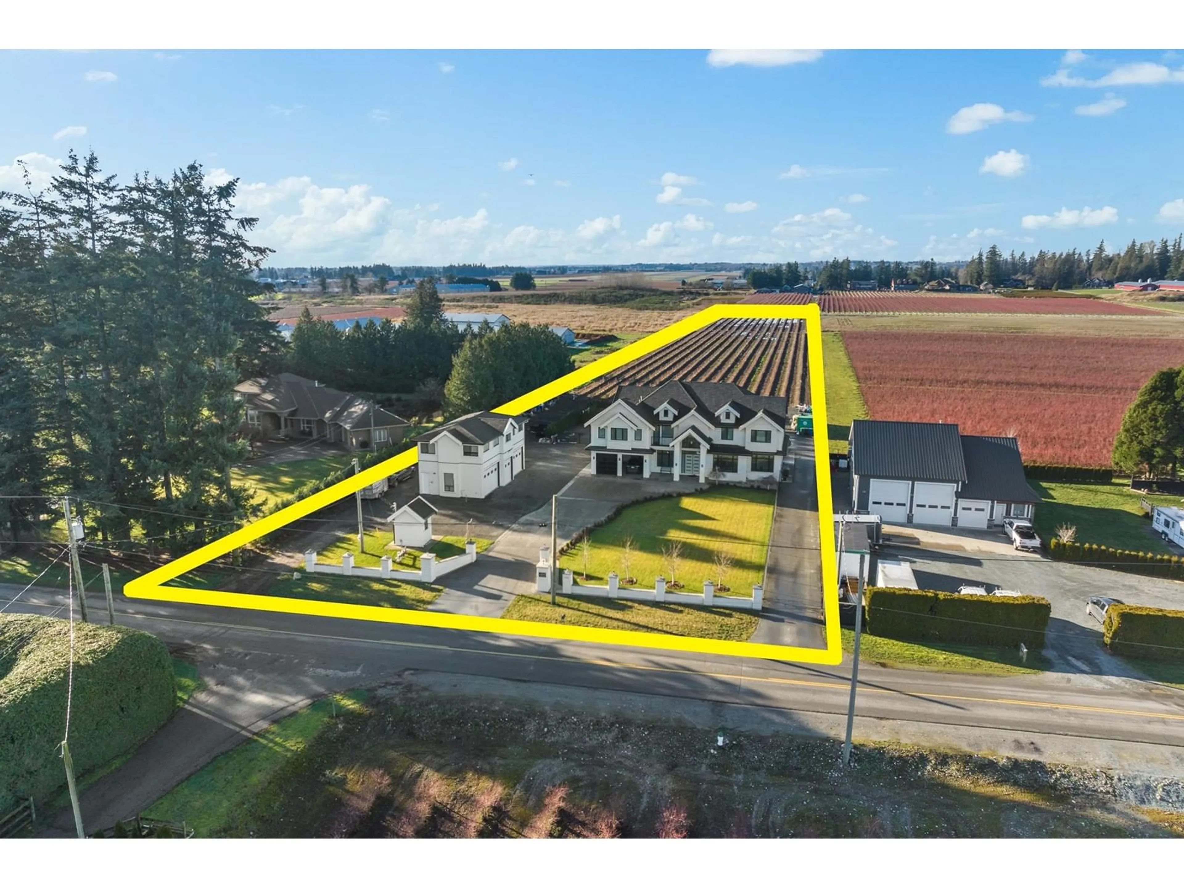 A pic from outside/outdoor area/front of a property/back of a property/a pic from drone, unknown for 1283 GLADWIN ROAD, Abbotsford British Columbia V2T5Y4