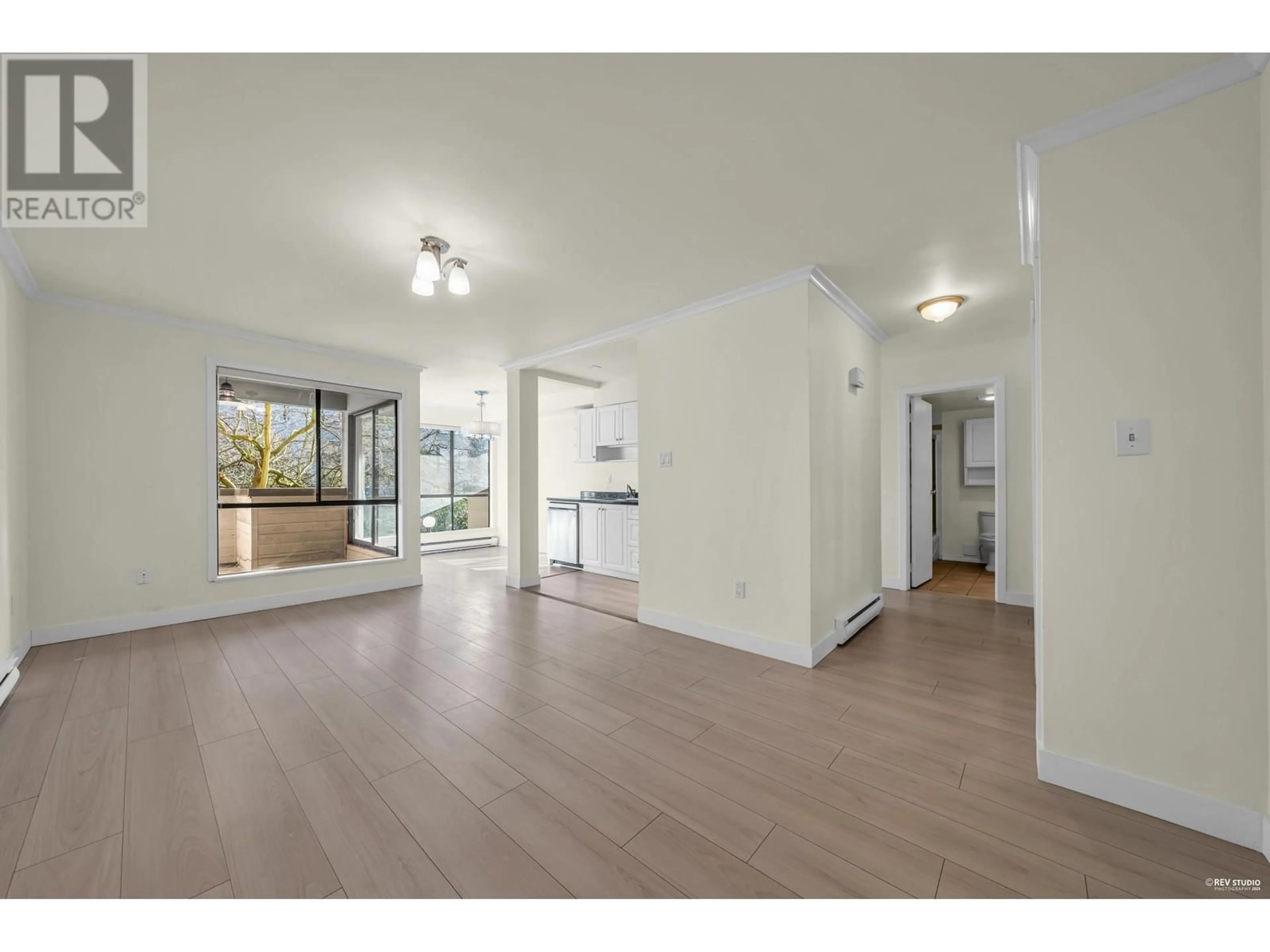 Unknown for 206 - 1363 CLYDE AVENUE, West Vancouver British Columbia V7T2W9
