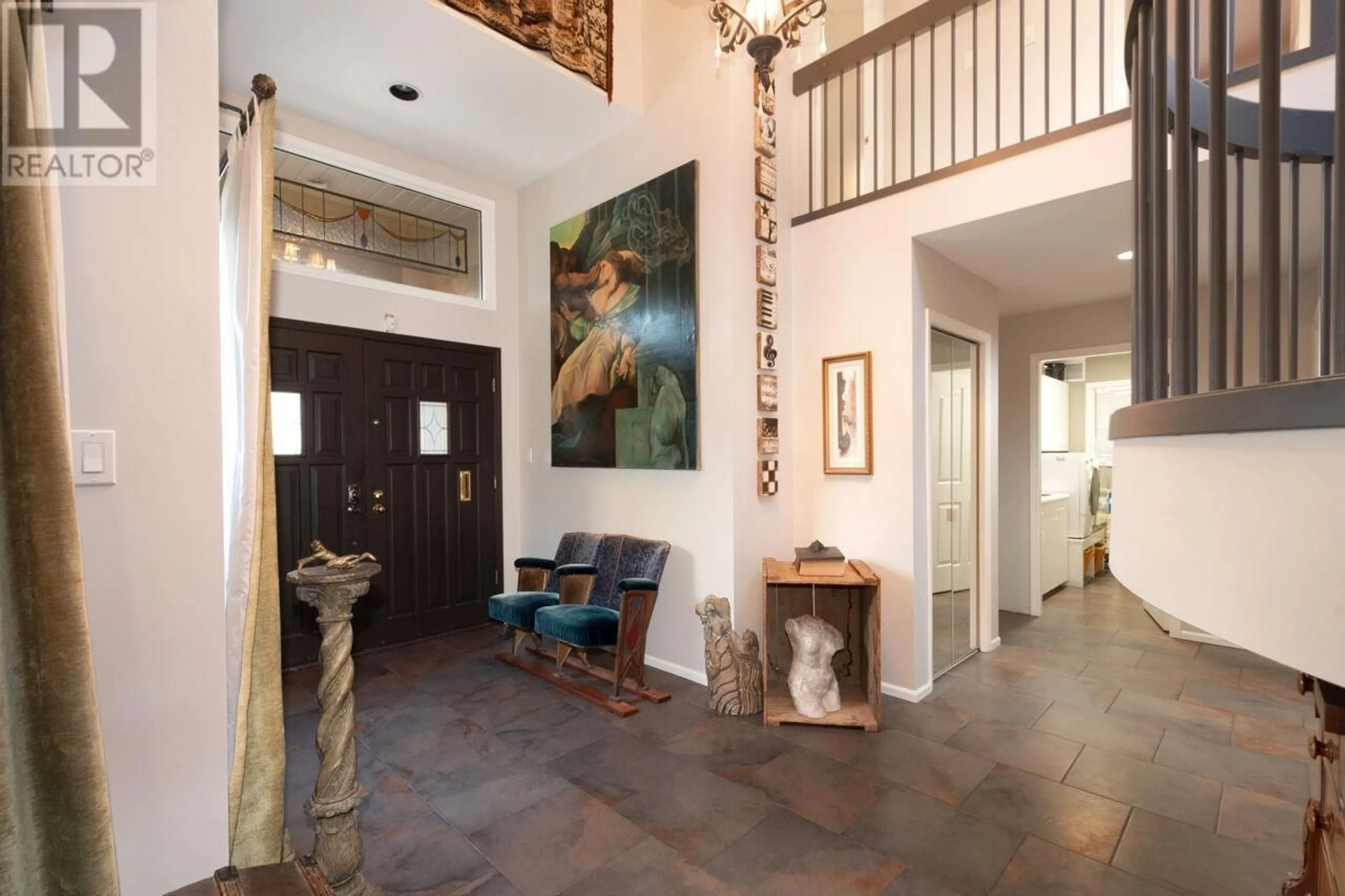 Indoor foyer for 12019 OSPREY COURT, Richmond British Columbia V7E3B1