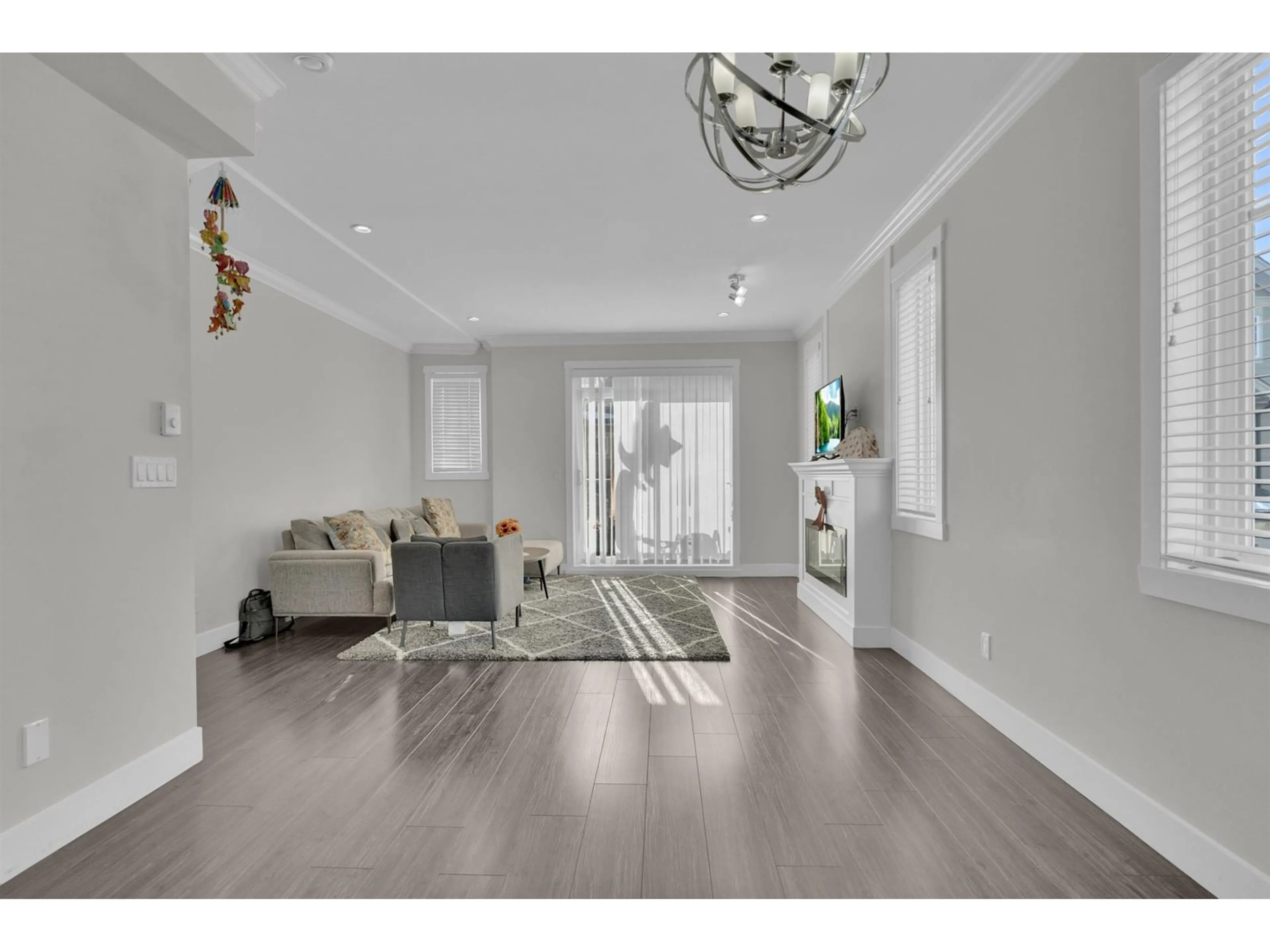 Indoor entryway for 150 - 13898 64, Surrey British Columbia V3W1L6