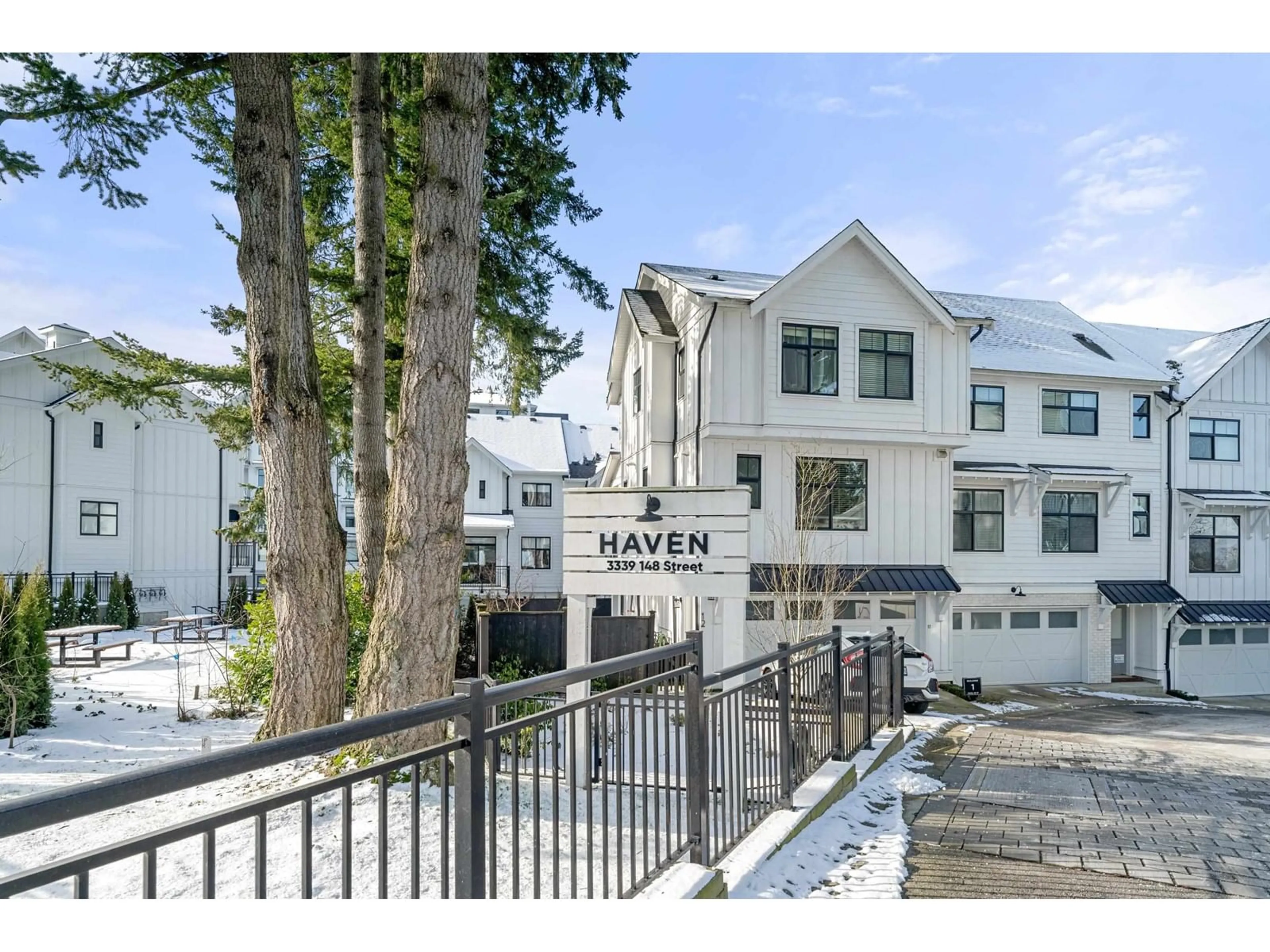 Unknown for 17 - 3339 148, Surrey British Columbia V4P0G6