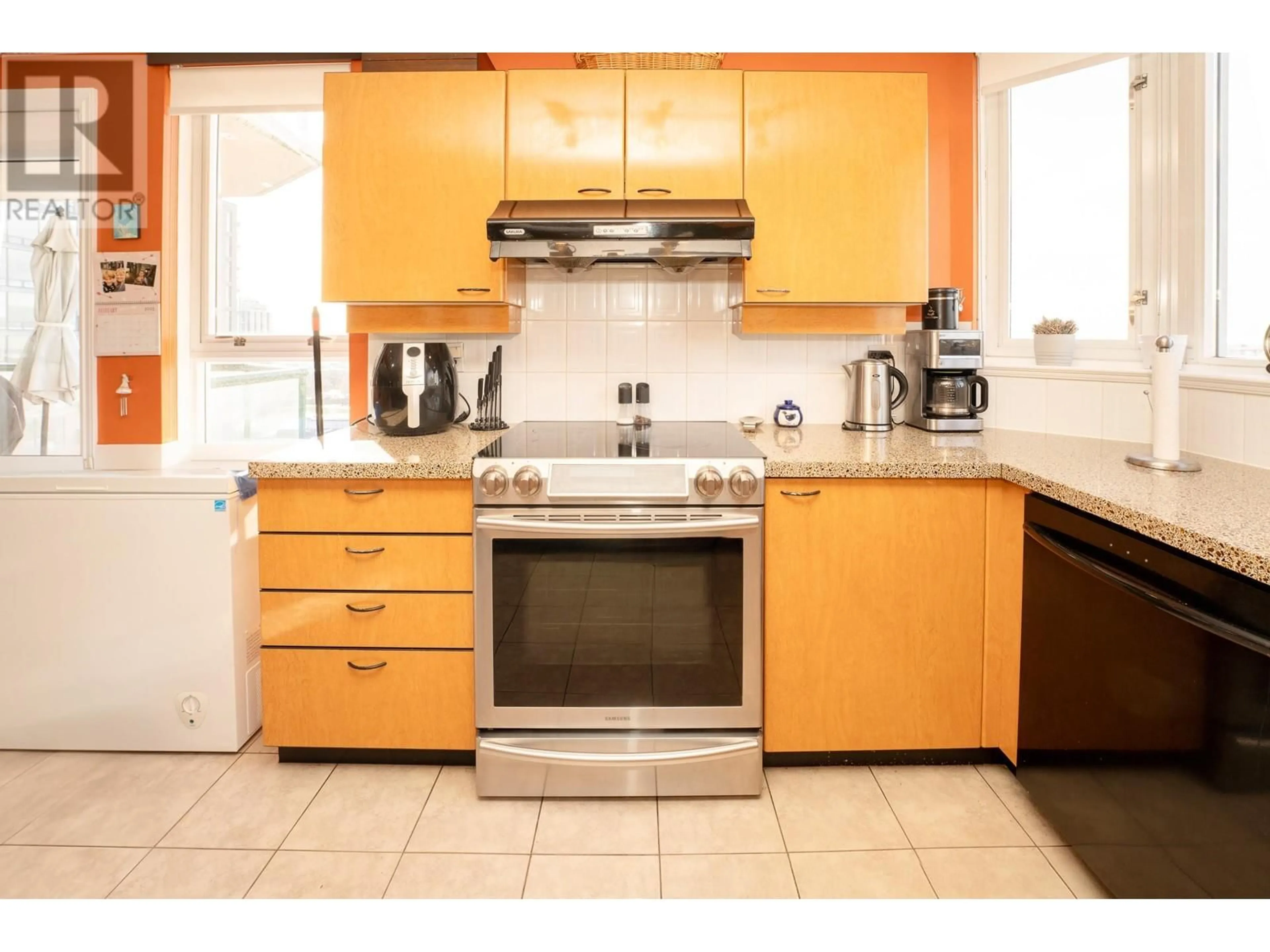 Standard kitchen, ceramic/tile floor for 1508 10 LAGUNA COURT, New Westminster British Columbia V3M6W3