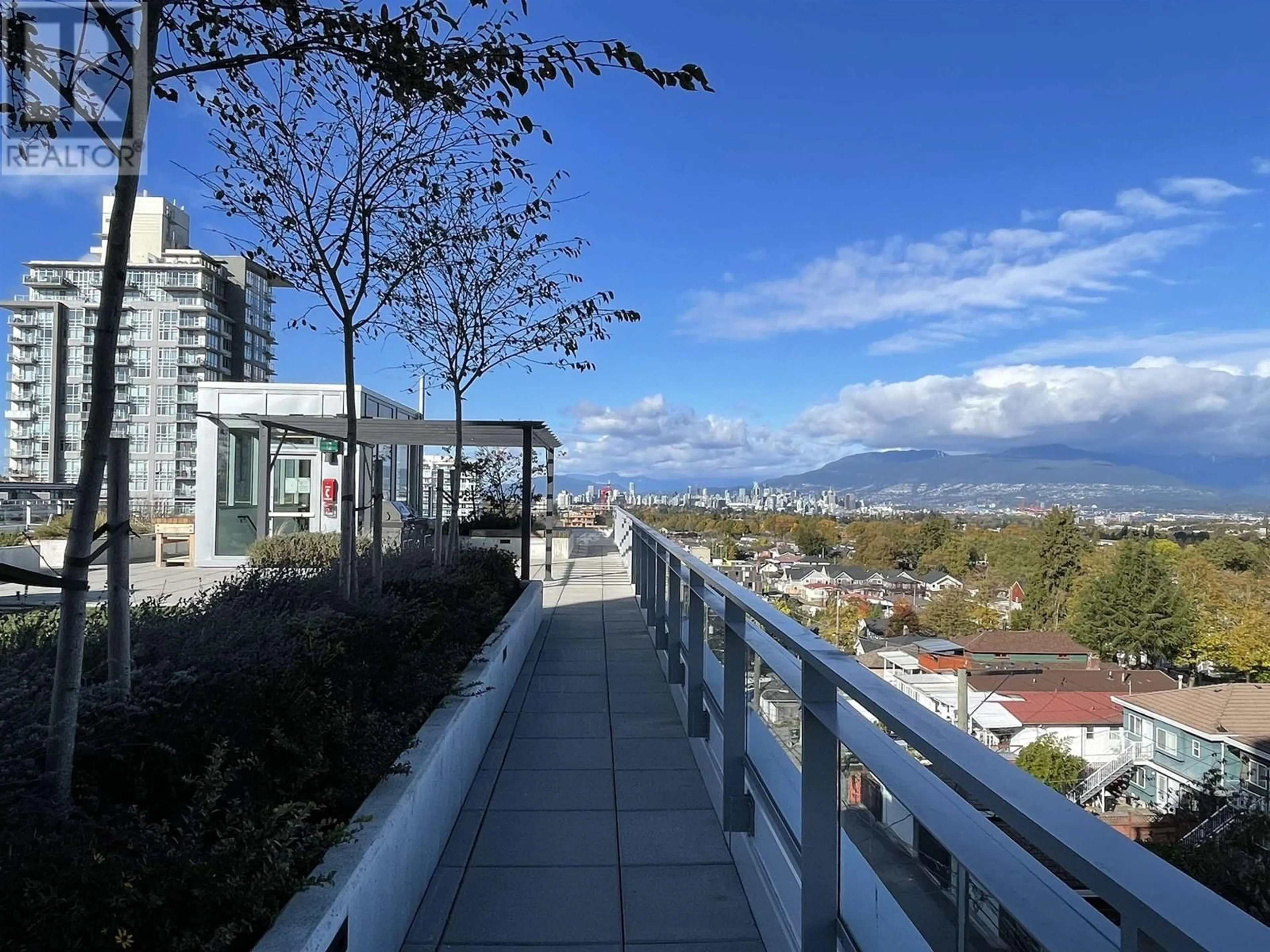 Balcony in the apartment, city buildings view from balcony for 404 2455 KINGSWAY, Vancouver British Columbia V5R5G8