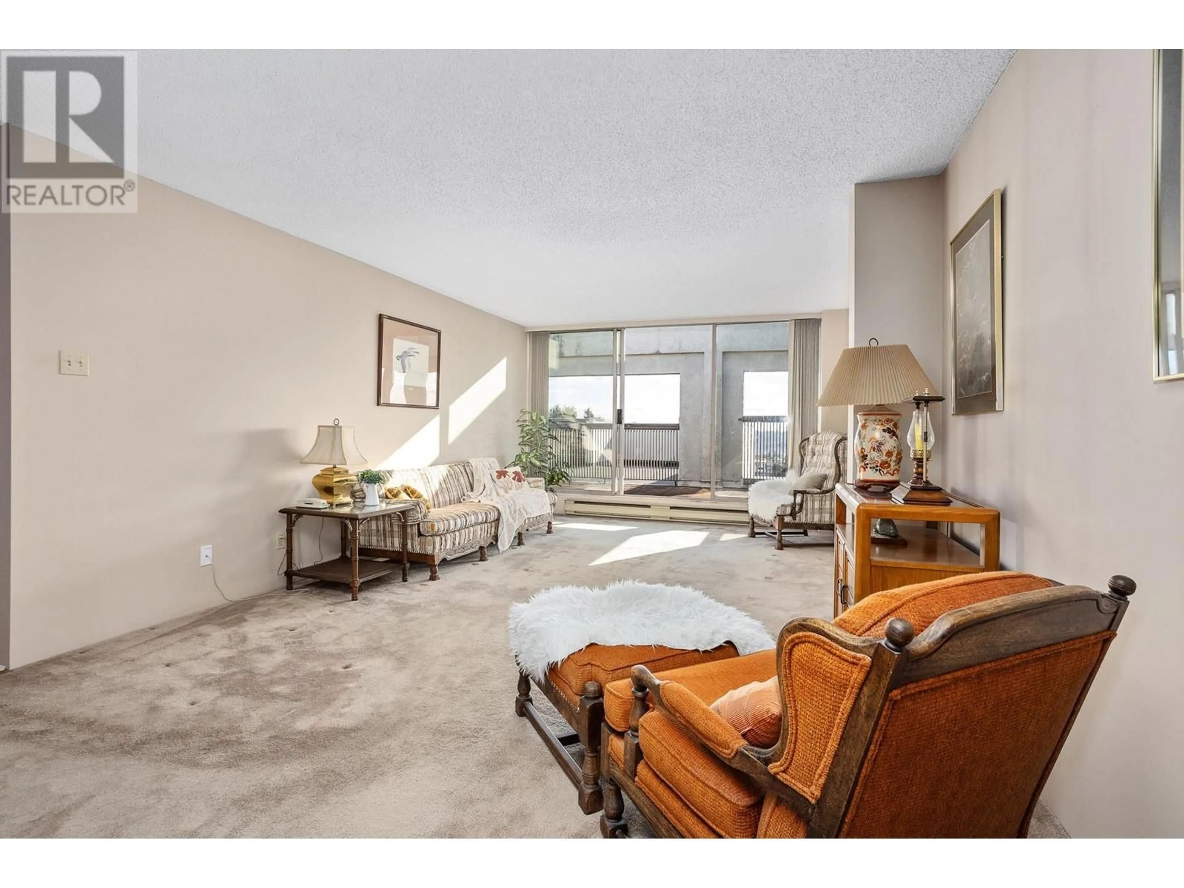 Living room with furniture, unknown for 902 - 550 EIGHTH STREET, New Westminster British Columbia V3M3R9