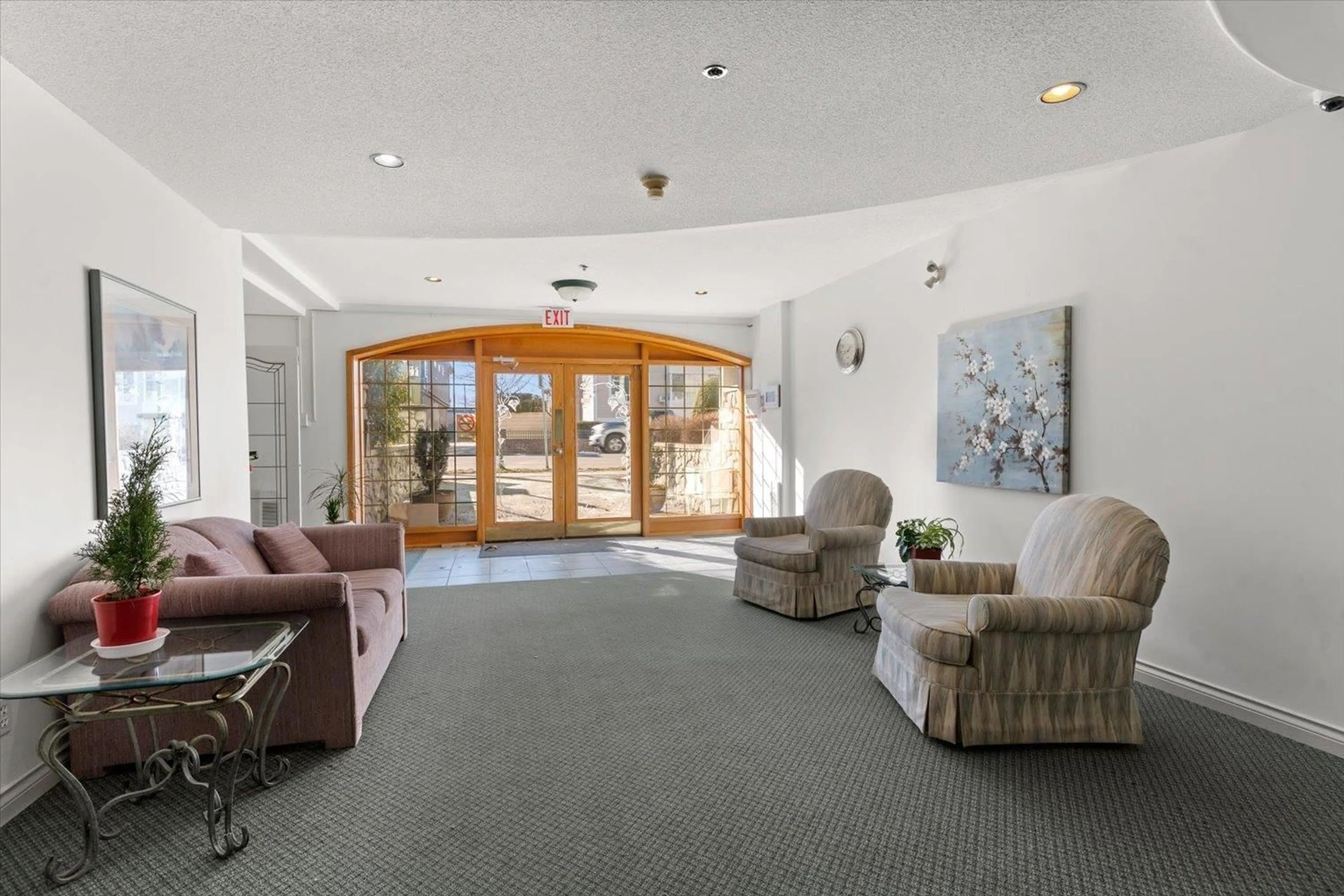 Indoor foyer for 105 45775 SPADINA AVENUE|Chilliwack Down, Chilliwack British Columbia V2P1T5