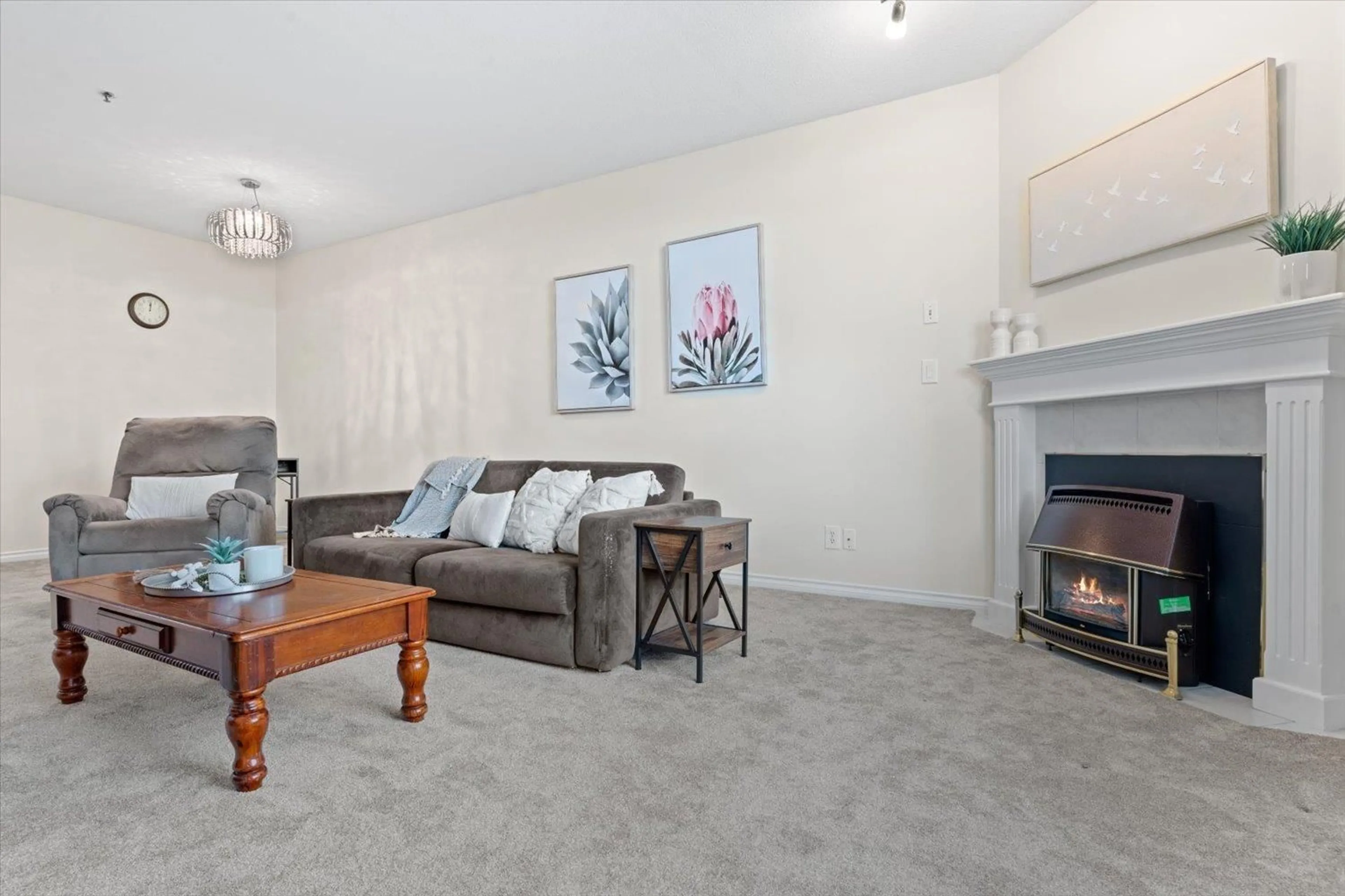 Living room with furniture, unknown for 105 45775 SPADINA AVENUE|Chilliwack Down, Chilliwack British Columbia V2P1T5