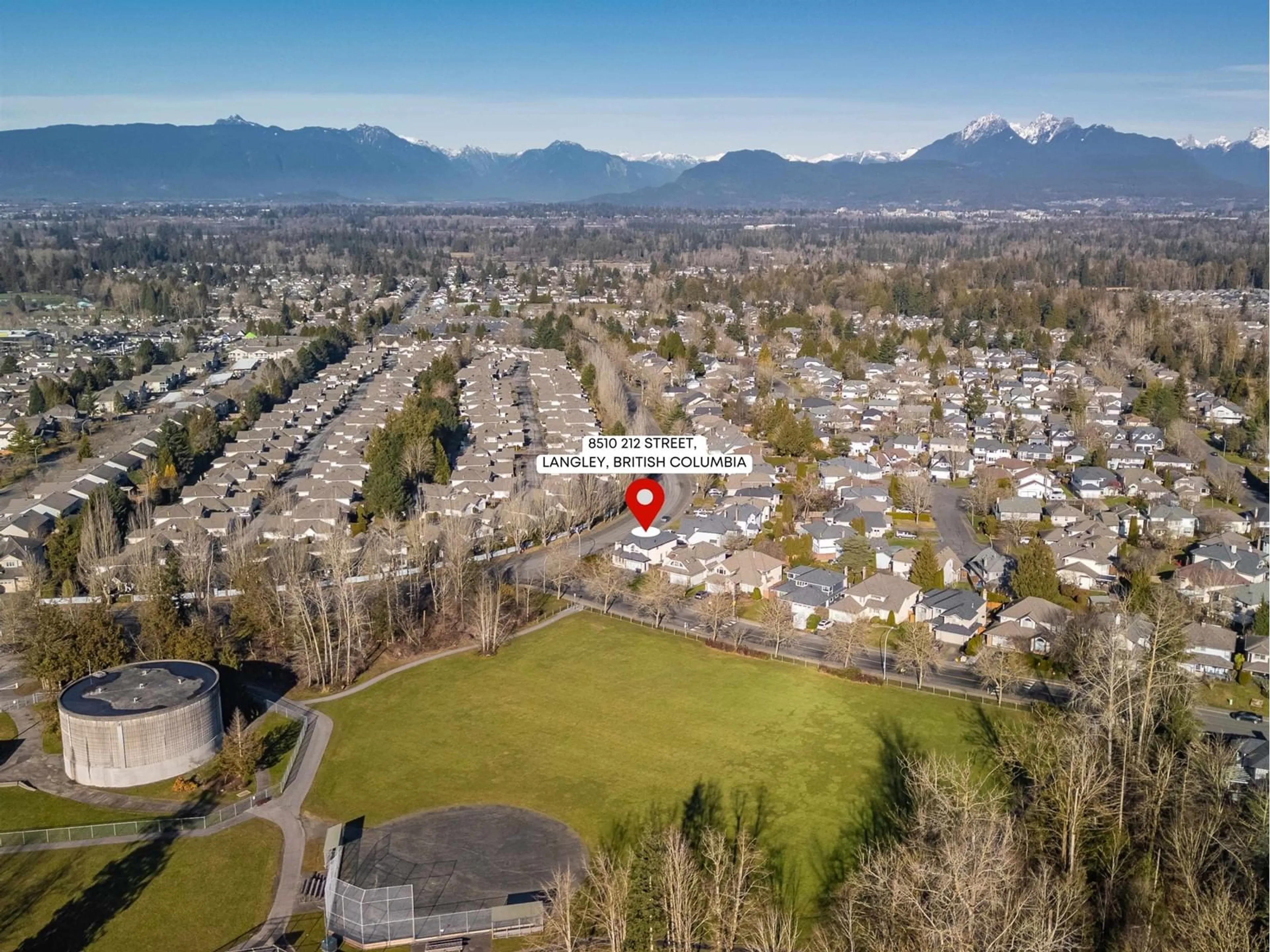 A pic from outside/outdoor area/front of a property/back of a property/a pic from drone, mountain view for 8510 212 STREET, Langley British Columbia V1M2E7