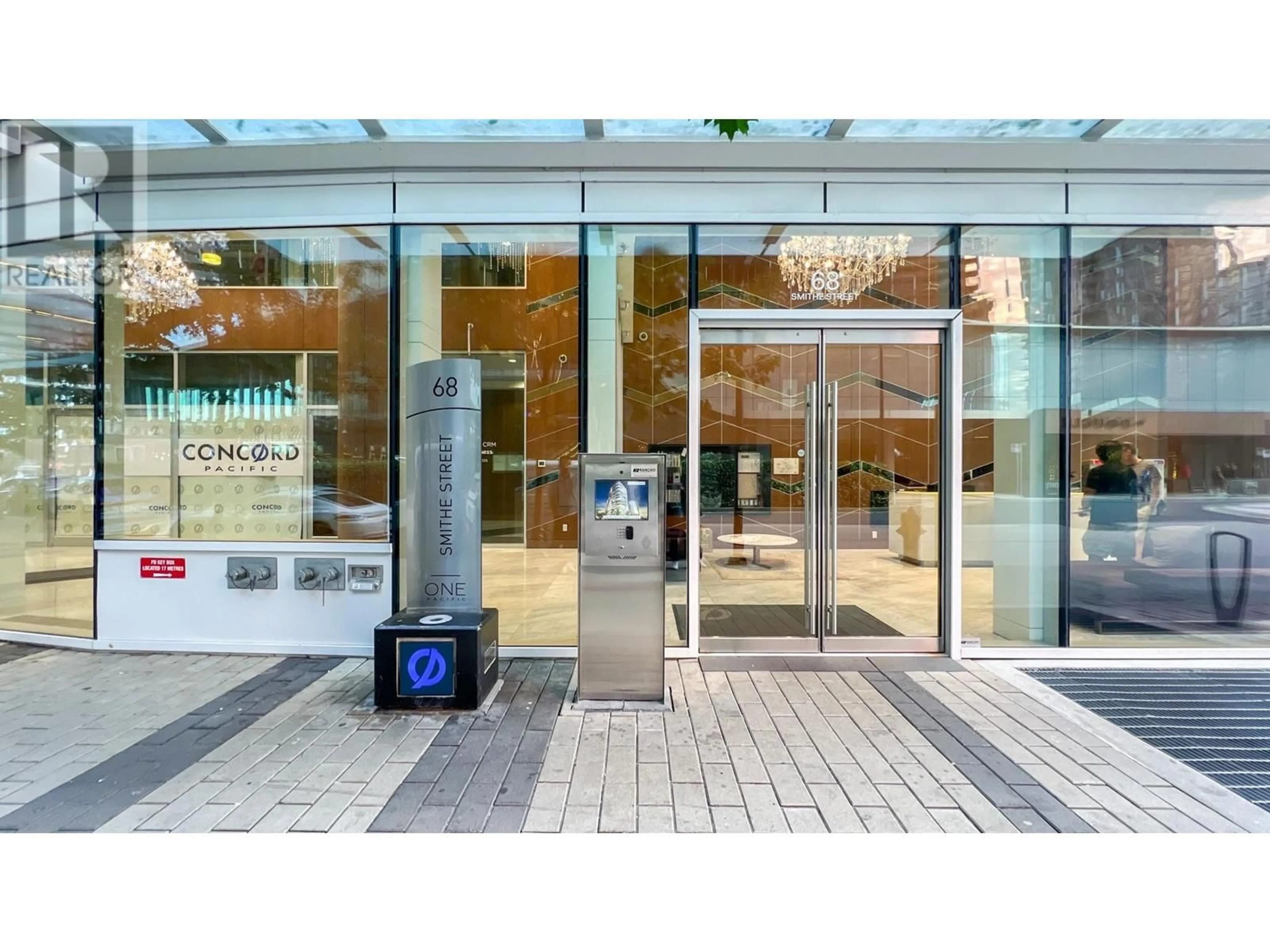 Indoor foyer for 1205 - 68 SMITHE STREET, Vancouver British Columbia V6B0P4