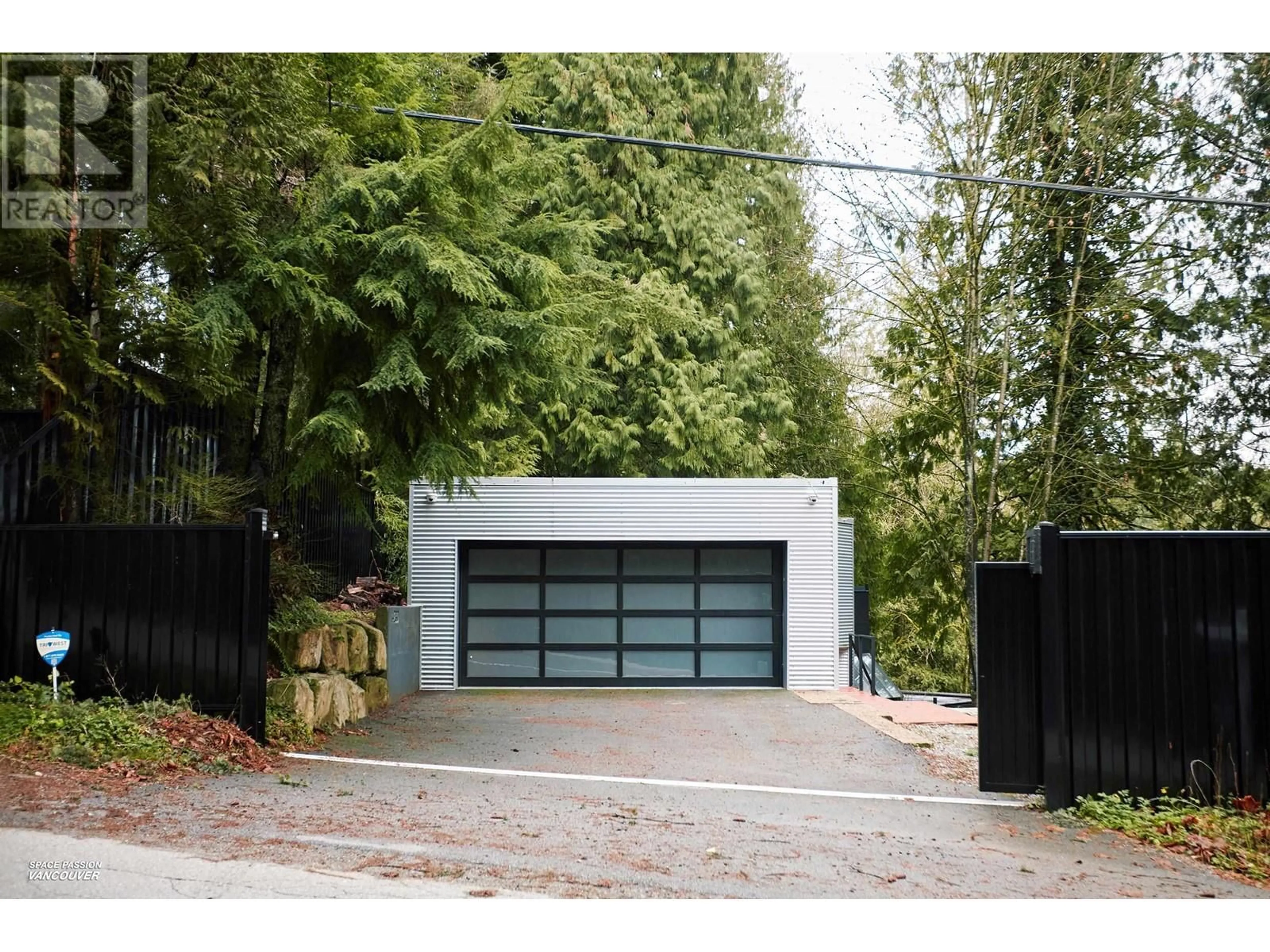 Indoor garage for 14230 SILVER VALLEY ROAD, Maple Ridge British Columbia V4R2R3