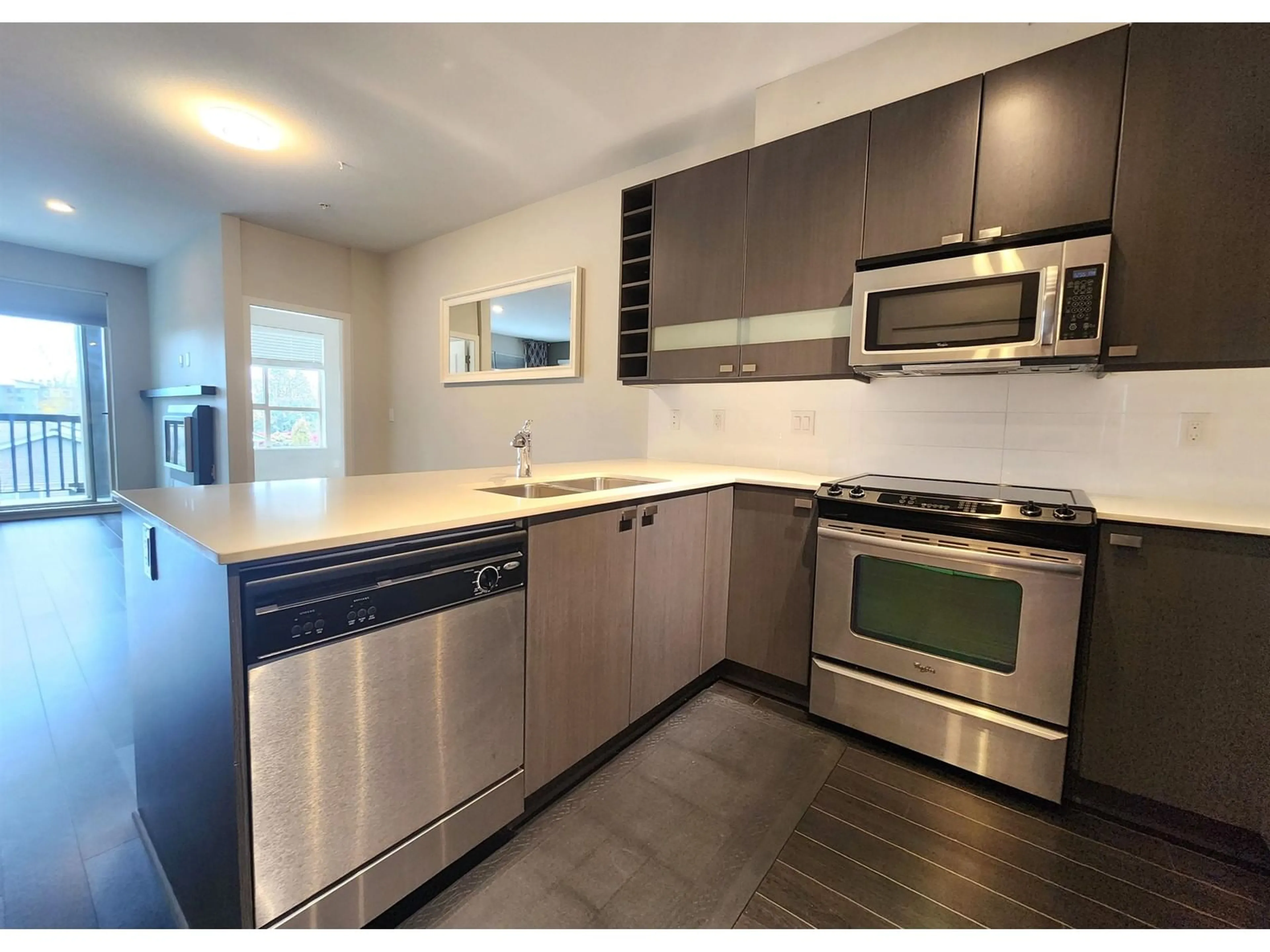 Standard kitchen, unknown for 328 5655 210A STREET, Langley British Columbia V3A0G4