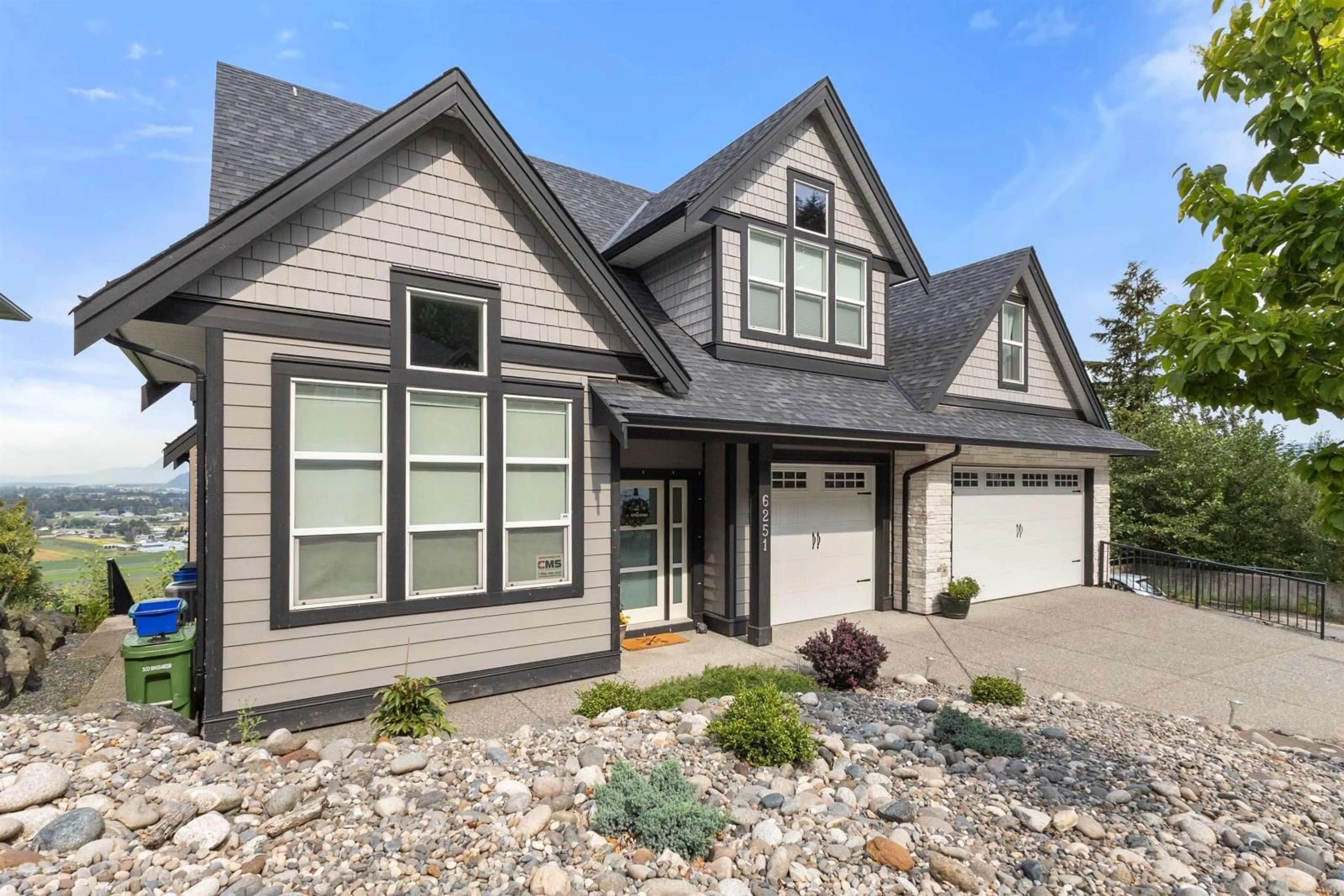 Home with vinyl exterior material, street for 6251 REXFORD DRIVE|Promontory, Chilliwack British Columbia V2R0L3