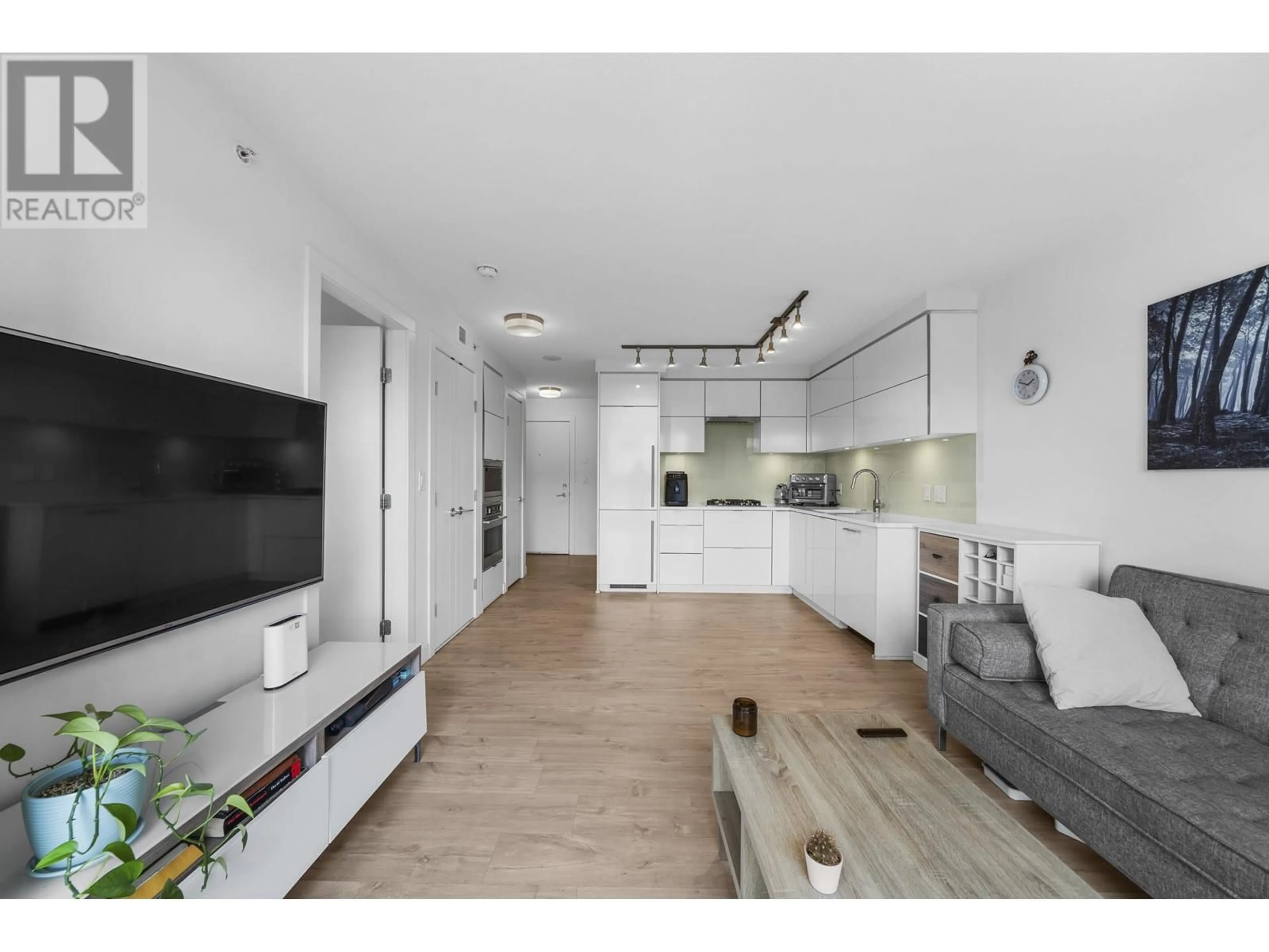 Open concept kitchen, unknown for 210 - 238 BROADWAY, Vancouver British Columbia V5Y0L2