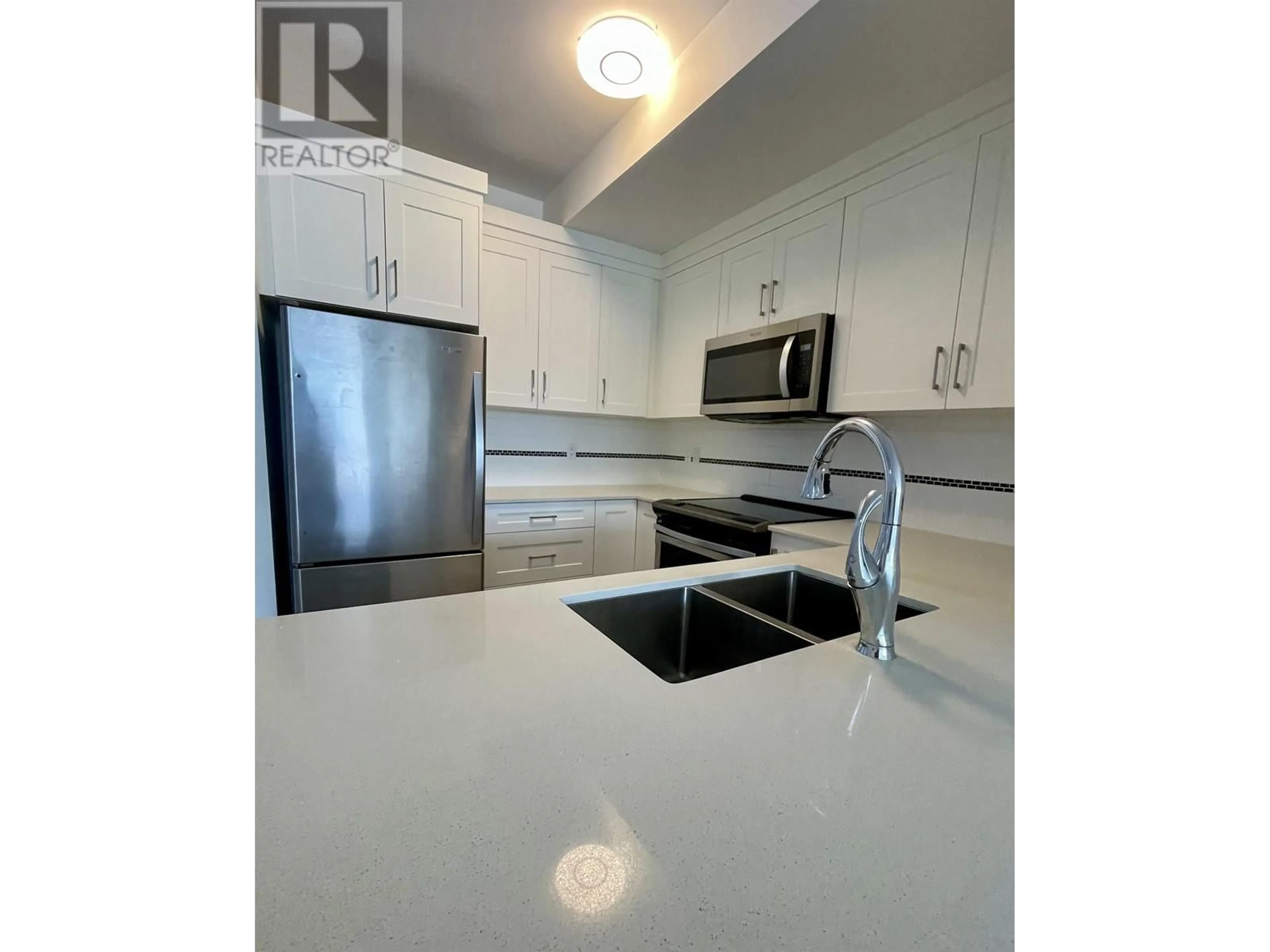 Standard kitchen, unknown for 301 22577 ROYAL CRESCENT, Maple Ridge British Columbia V2X2M2