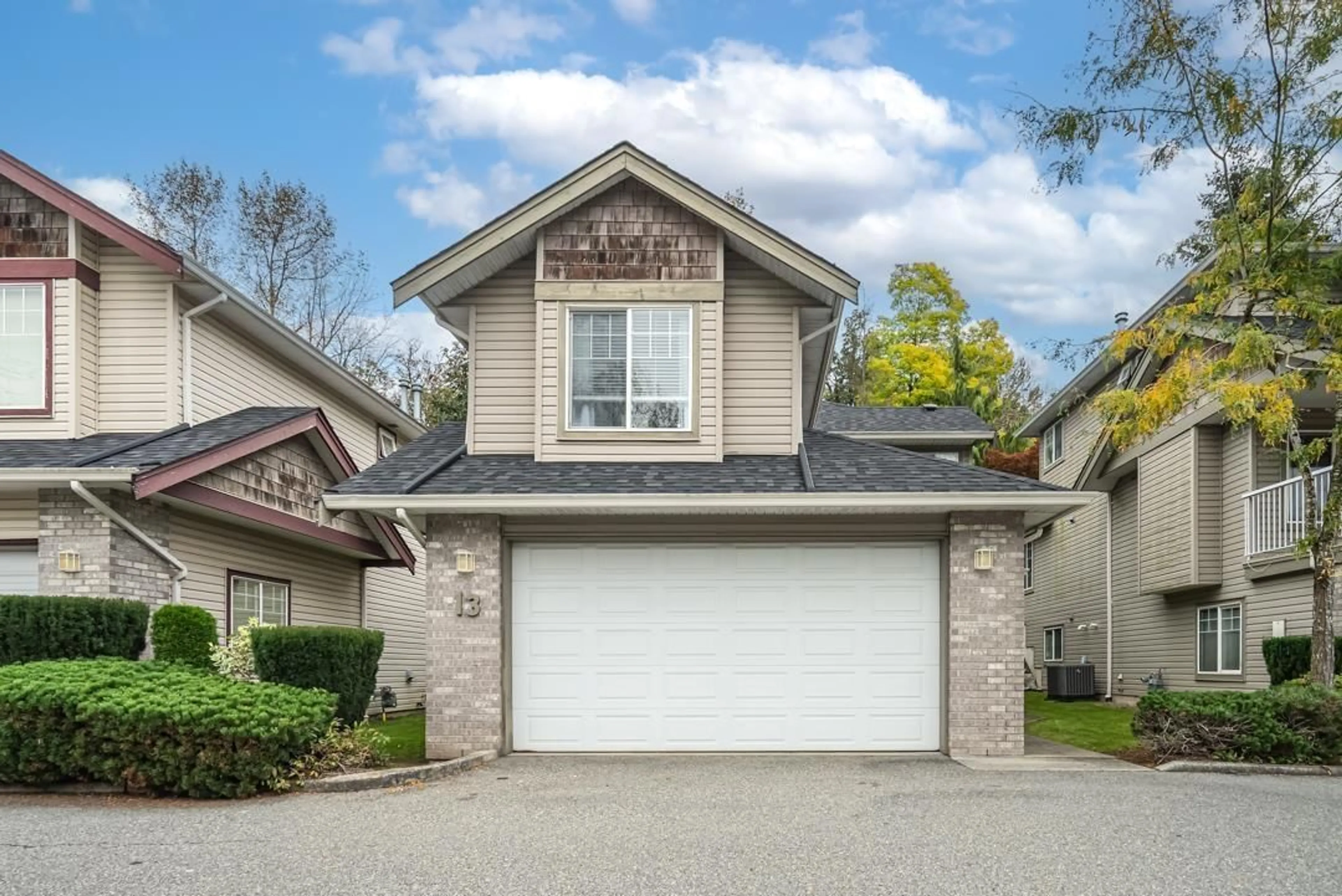 Home with vinyl exterior material, street for 13 3270 BLUE JAY STREET, Abbotsford British Columbia V2T6T1