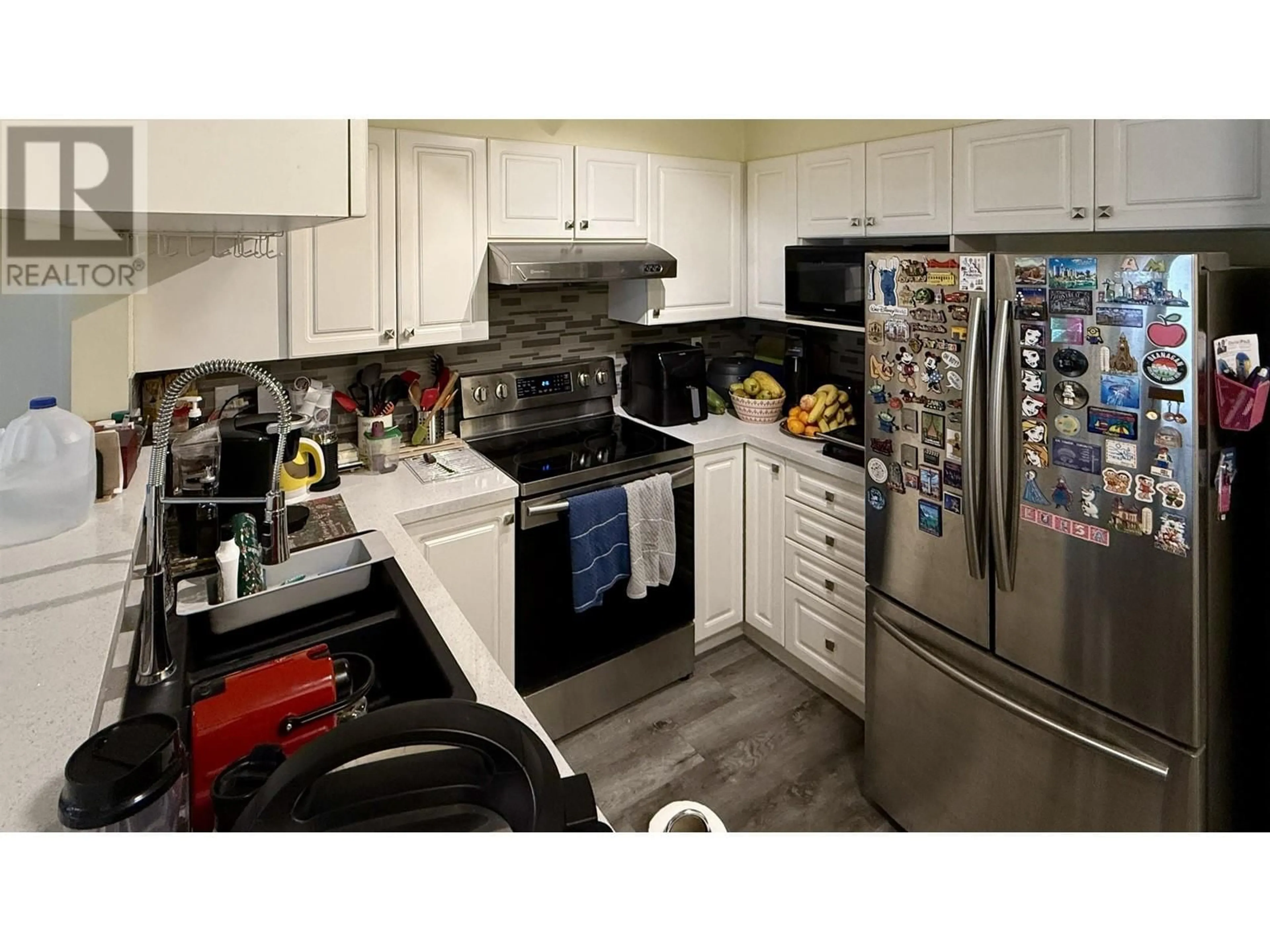 Standard kitchen, unknown for 316 - 7038 21ST AVENUE, Burnaby British Columbia V5E2Y9