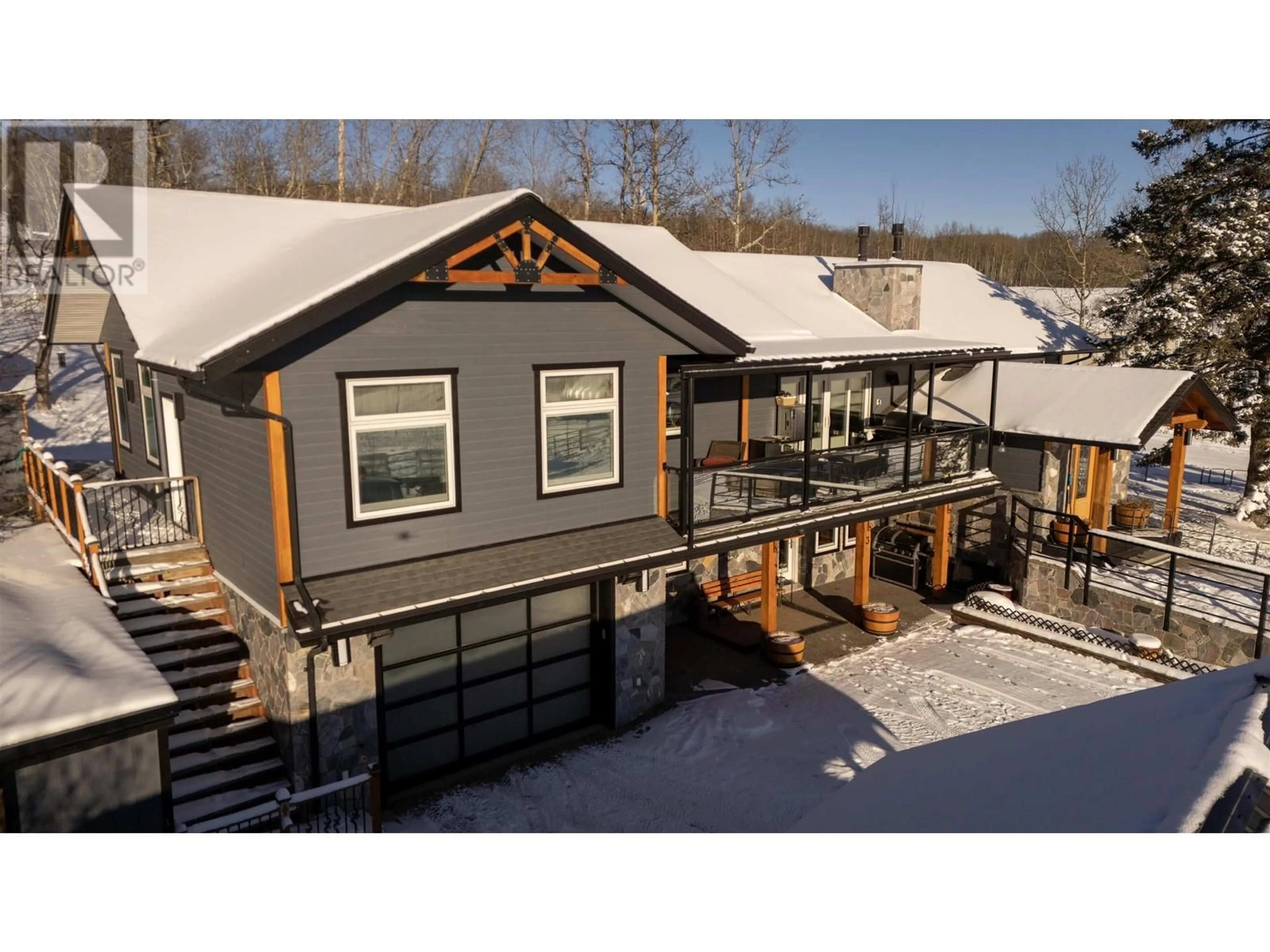 Indoor foyer for 12698 RIMROCK DRIVE, Charlie Lake British Columbia V0C1H0