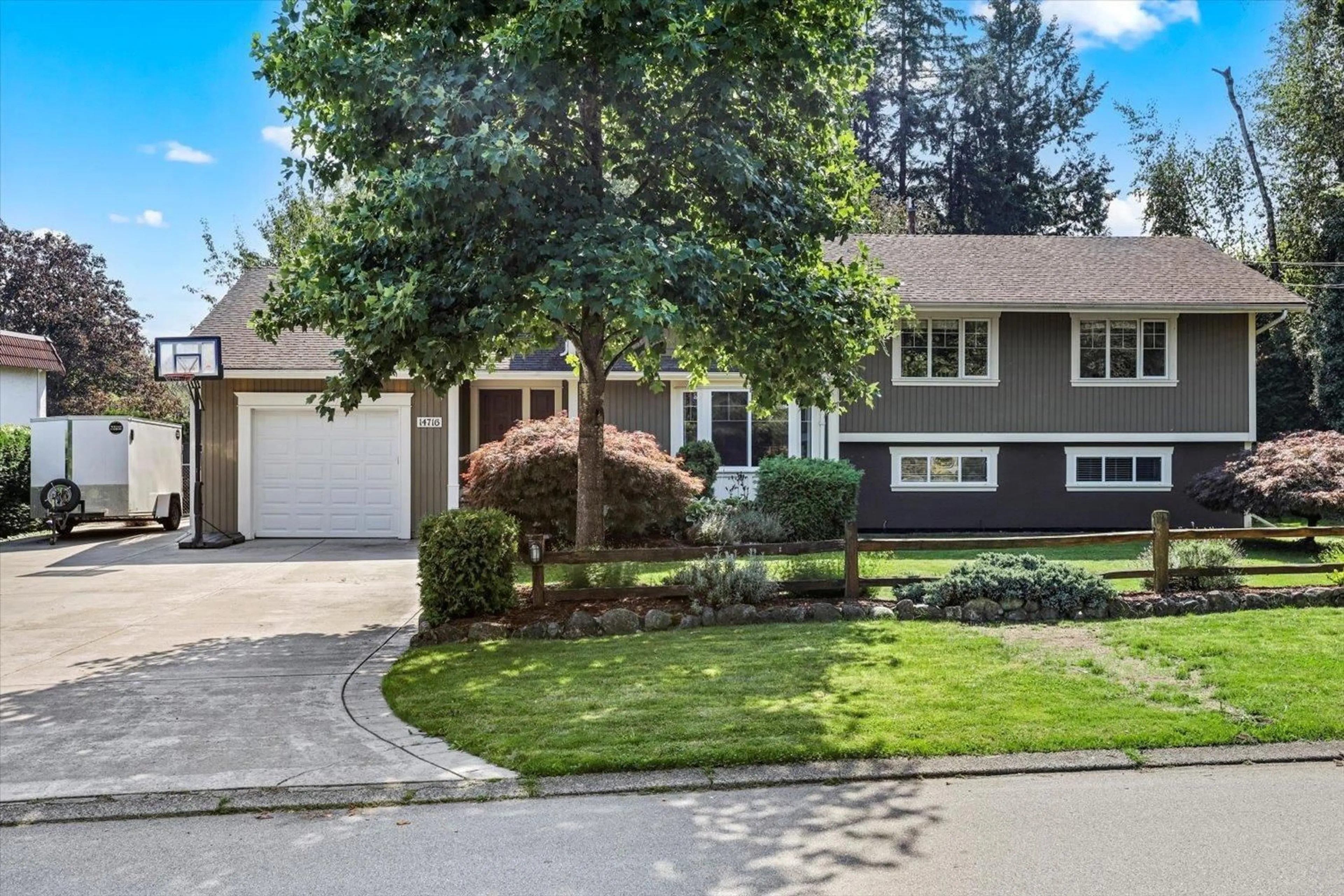 A pic from outside/outdoor area/front of a property/back of a property/a pic from drone, street for 14716 55A, Surrey British Columbia V3S1B2