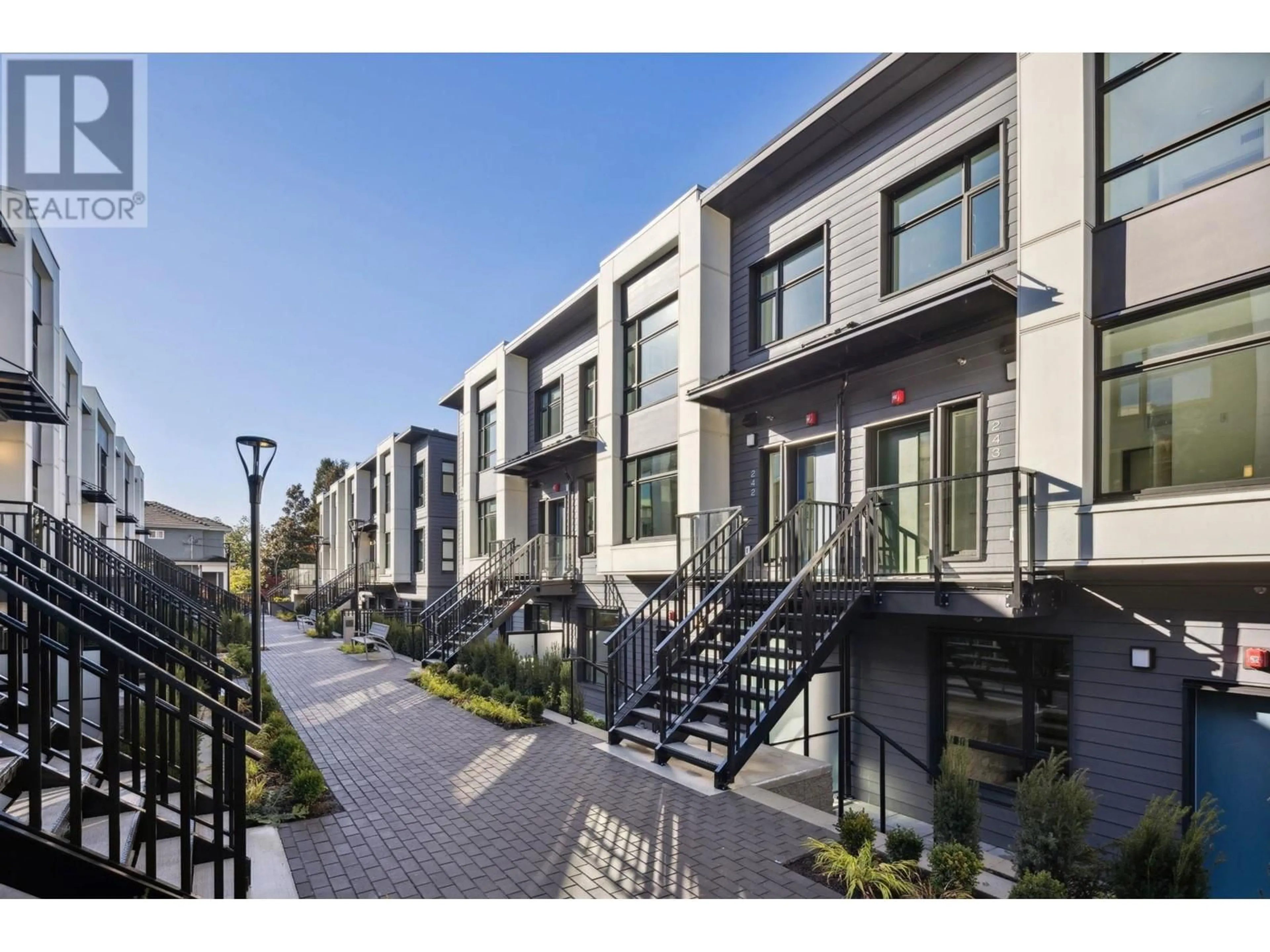 Unknown for 123 - 1010 47TH AVENUE, Vancouver British Columbia V6M0E3