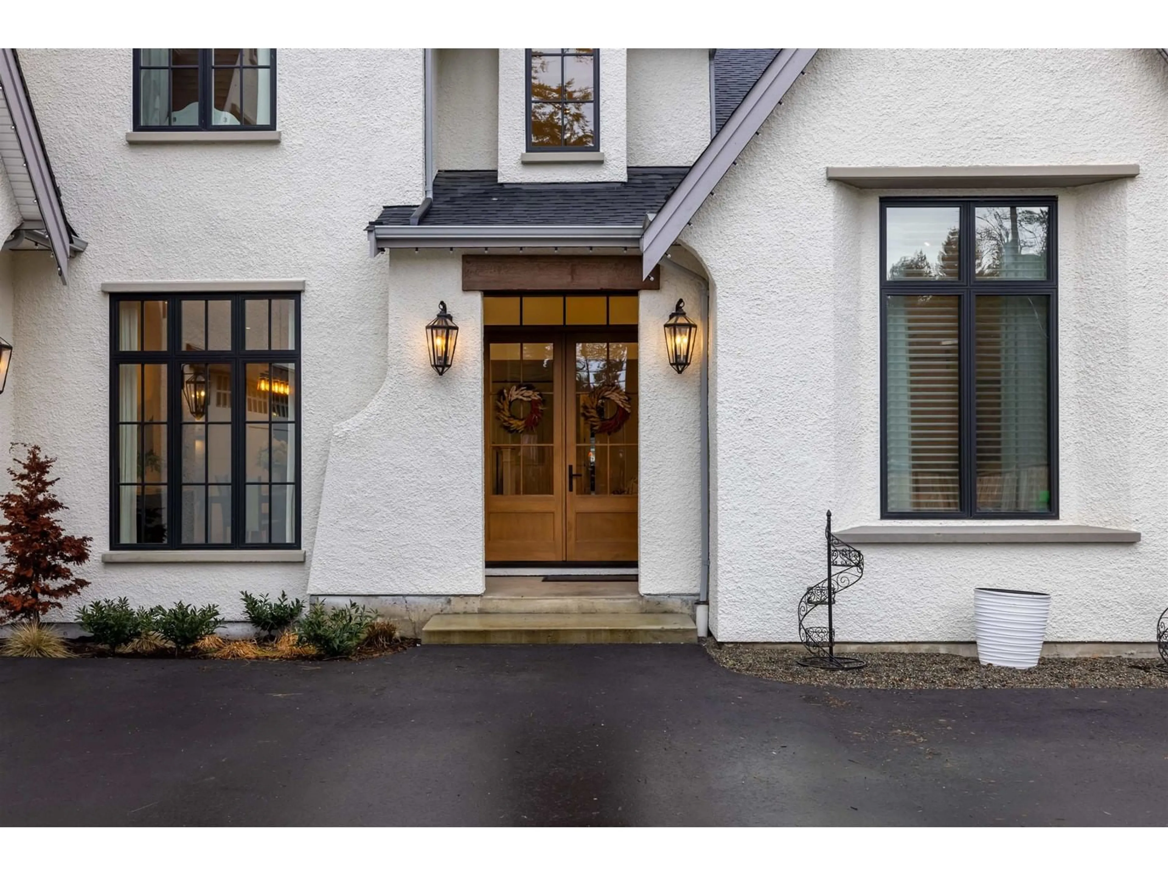 Indoor entryway for 4210 248, Langley British Columbia V4W1E3
