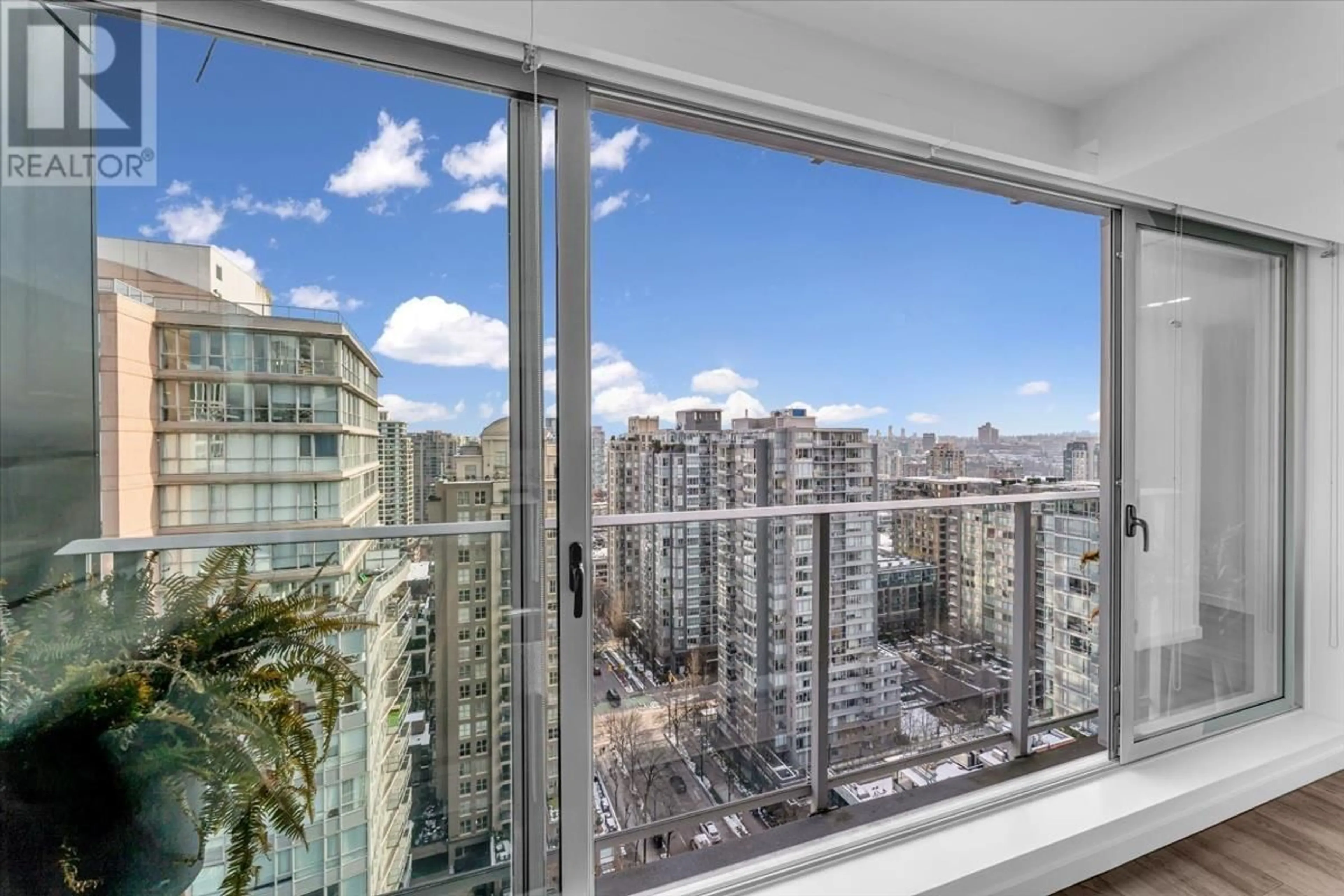 Balcony in the apartment, city buildings view from balcony for 2502 999 SEYMOUR STREET, Vancouver British Columbia V6B0M5