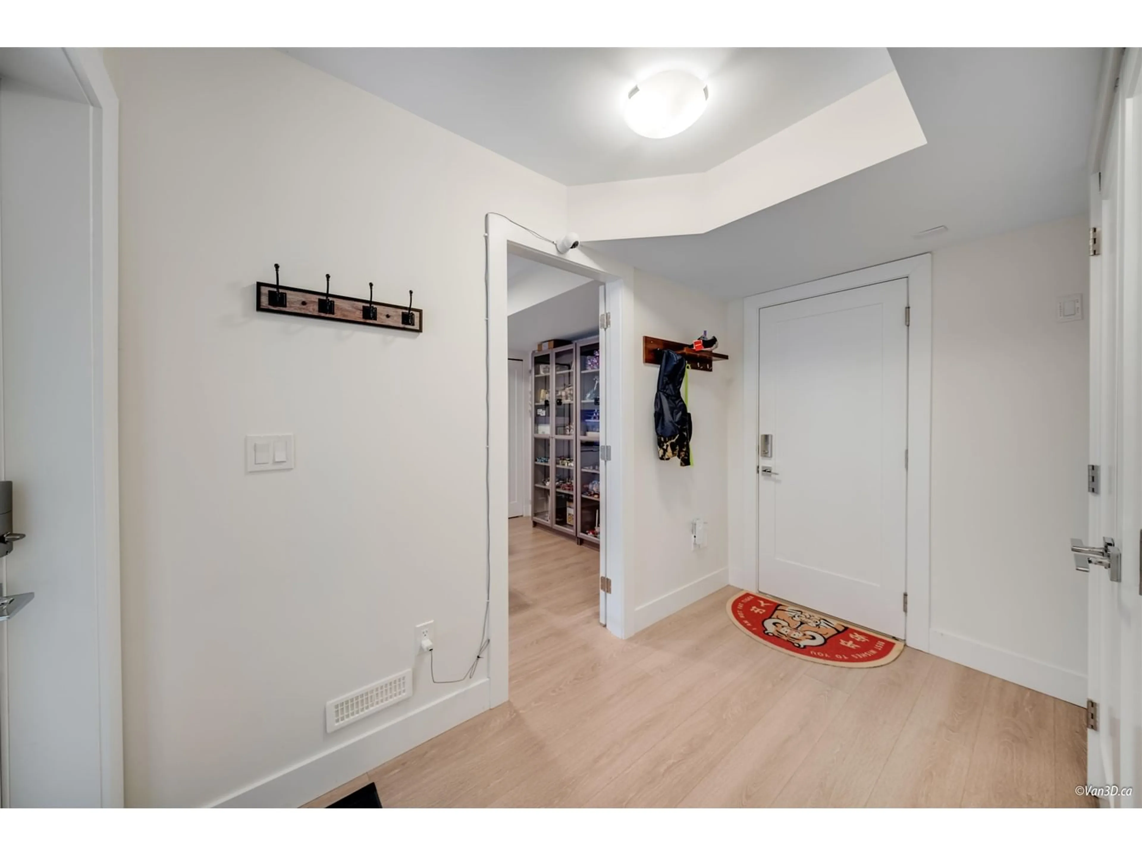 Indoor entryway for 45 - 1670 160, Surrey British Columbia V4A0C6