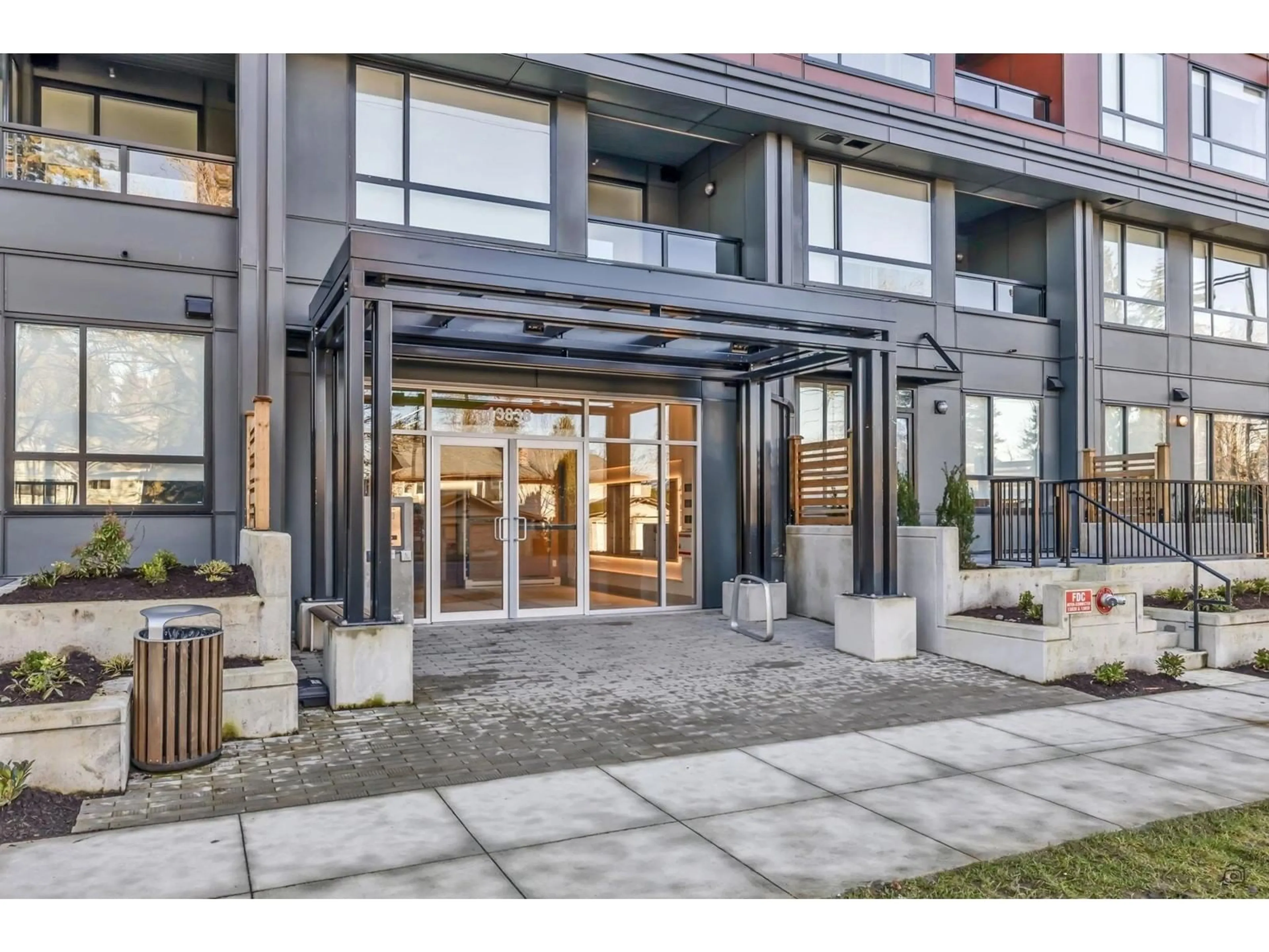 Unknown for W205 13838 108 AVENUE, Surrey British Columbia V3T0T8