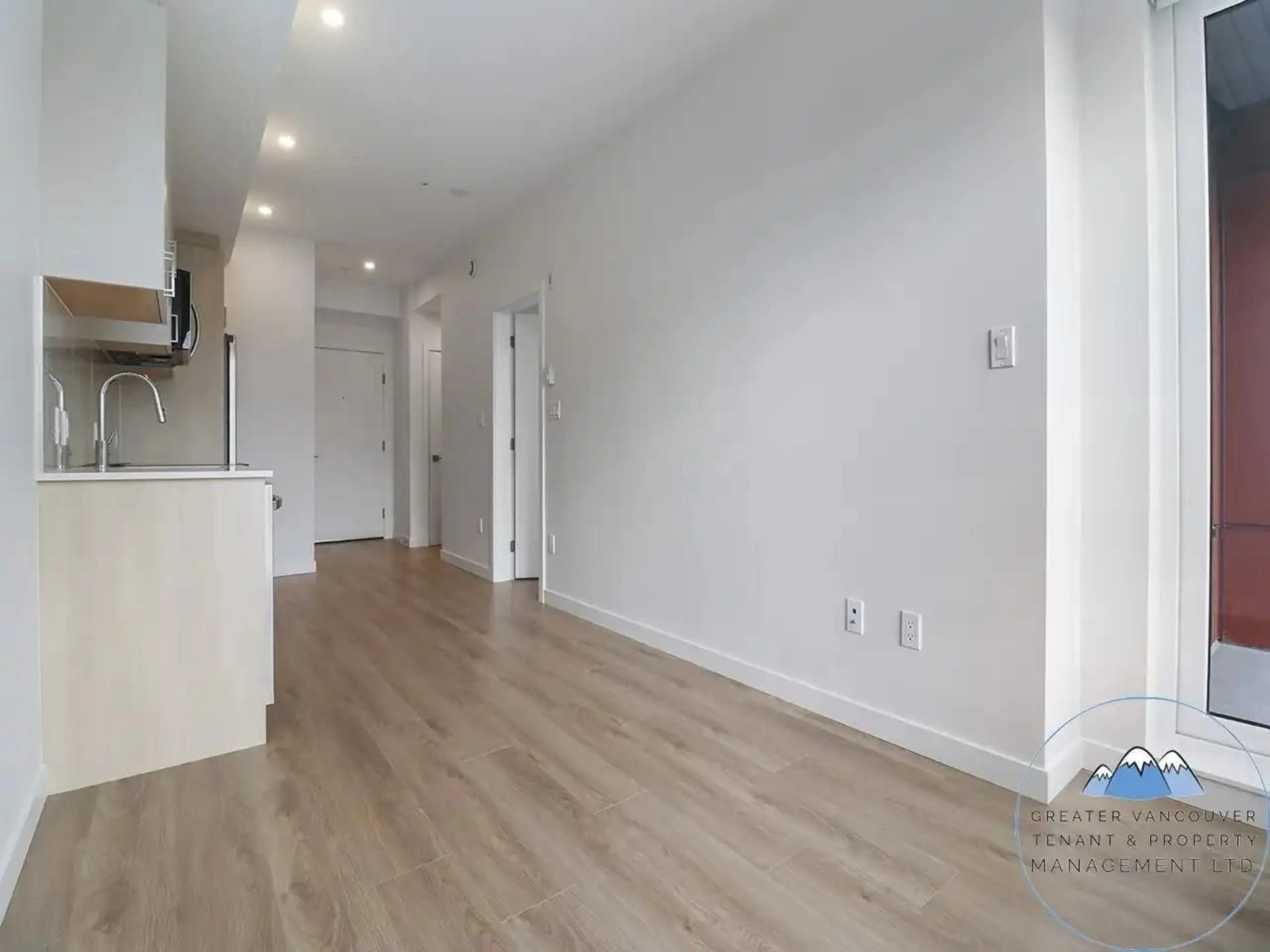 A pic of a room for W205 13838 108 AVENUE, Surrey British Columbia V3T0T8