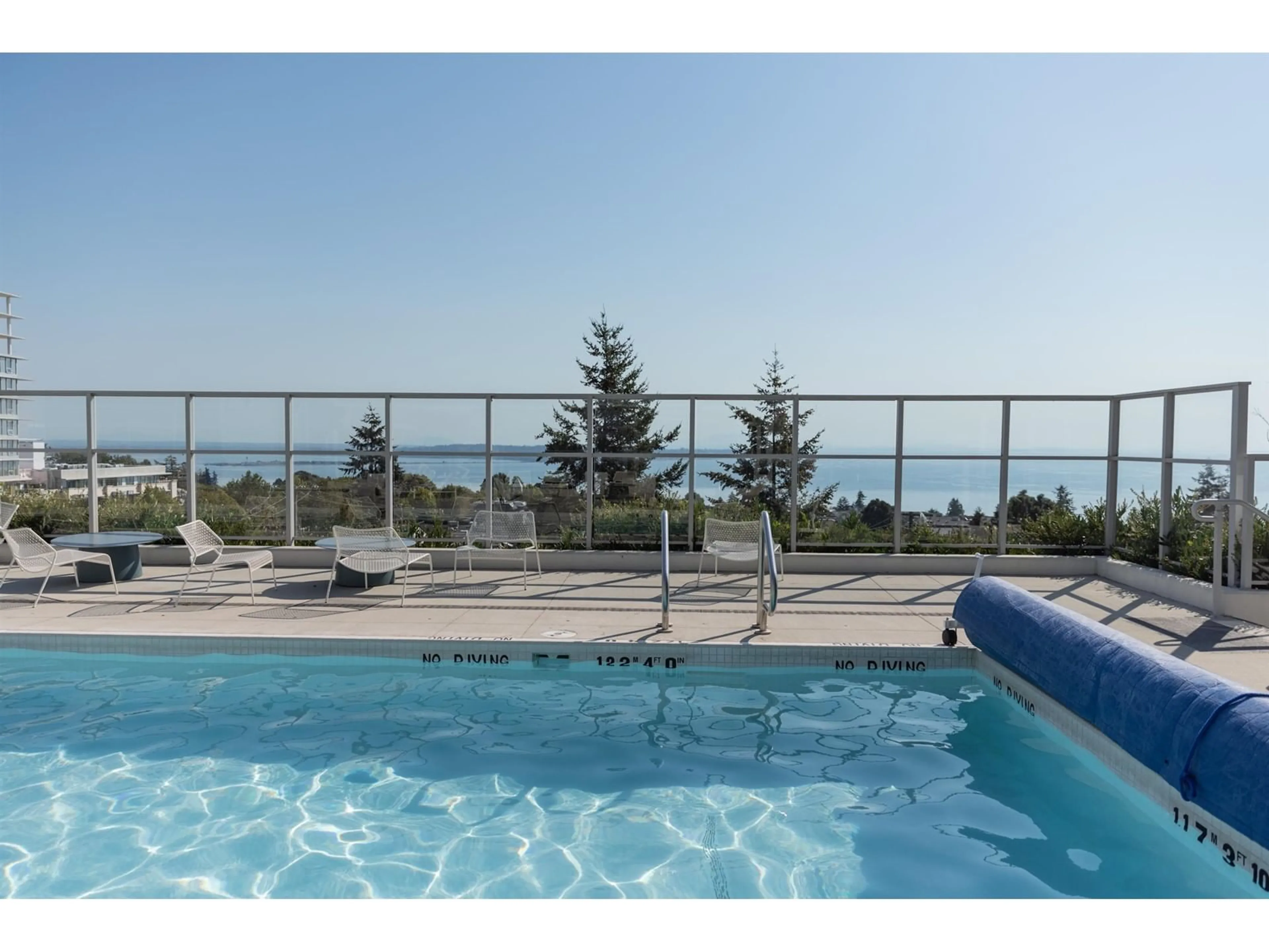 Pool for 1006 - 1441 JOHNSTON, White Rock British Columbia V4B3Z4