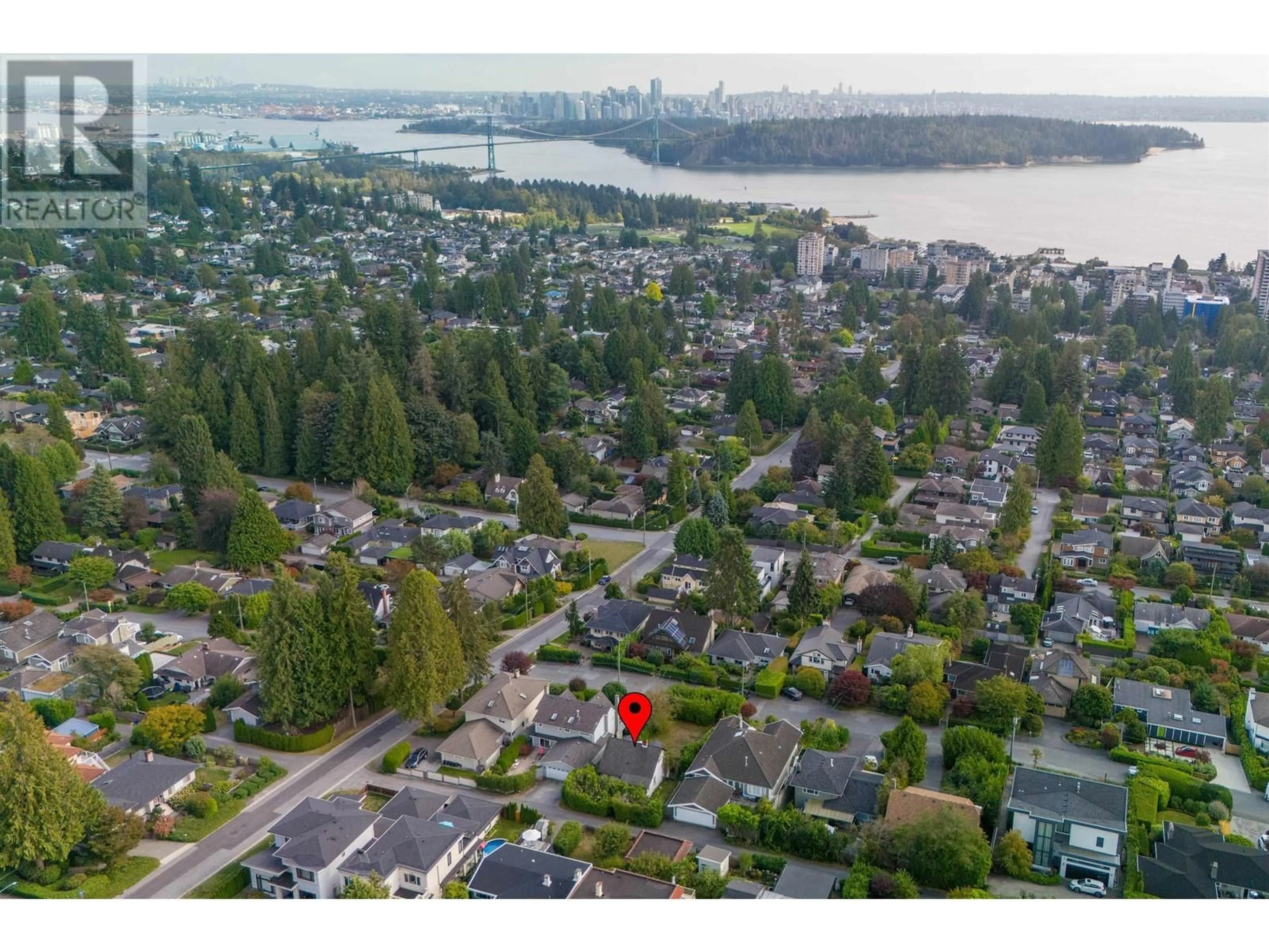 A pic from outside/outdoor area/front of a property/back of a property/a pic from drone, water/lake/river/ocean view for 1427 LAWSON AVENUE, West Vancouver British Columbia V7T2E9