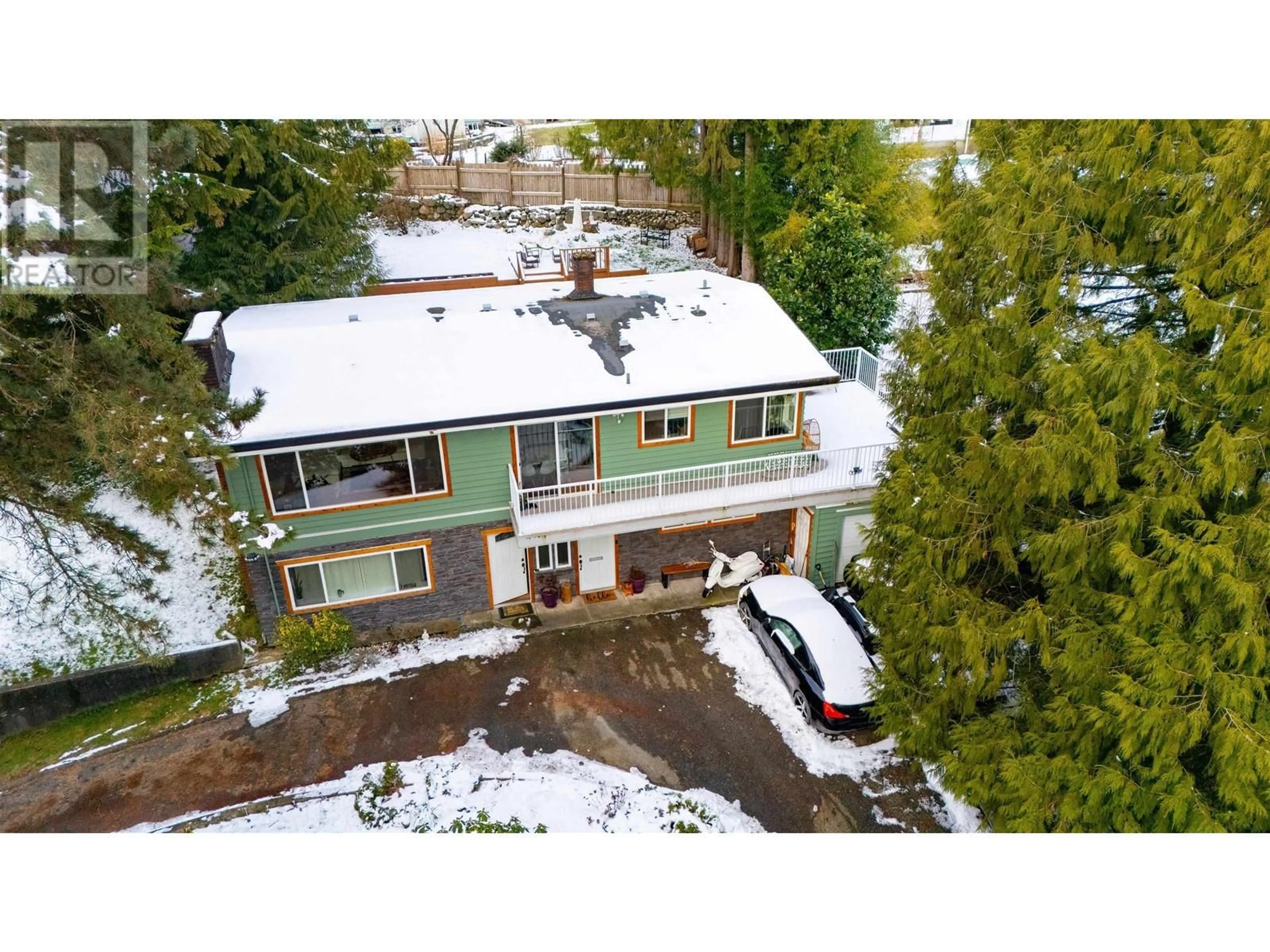 A pic from outside/outdoor area/front of a property/back of a property/a pic from drone, unknown for 1648 SCARBOROUGH CRESCENT, Port Coquitlam British Columbia V3C2R1