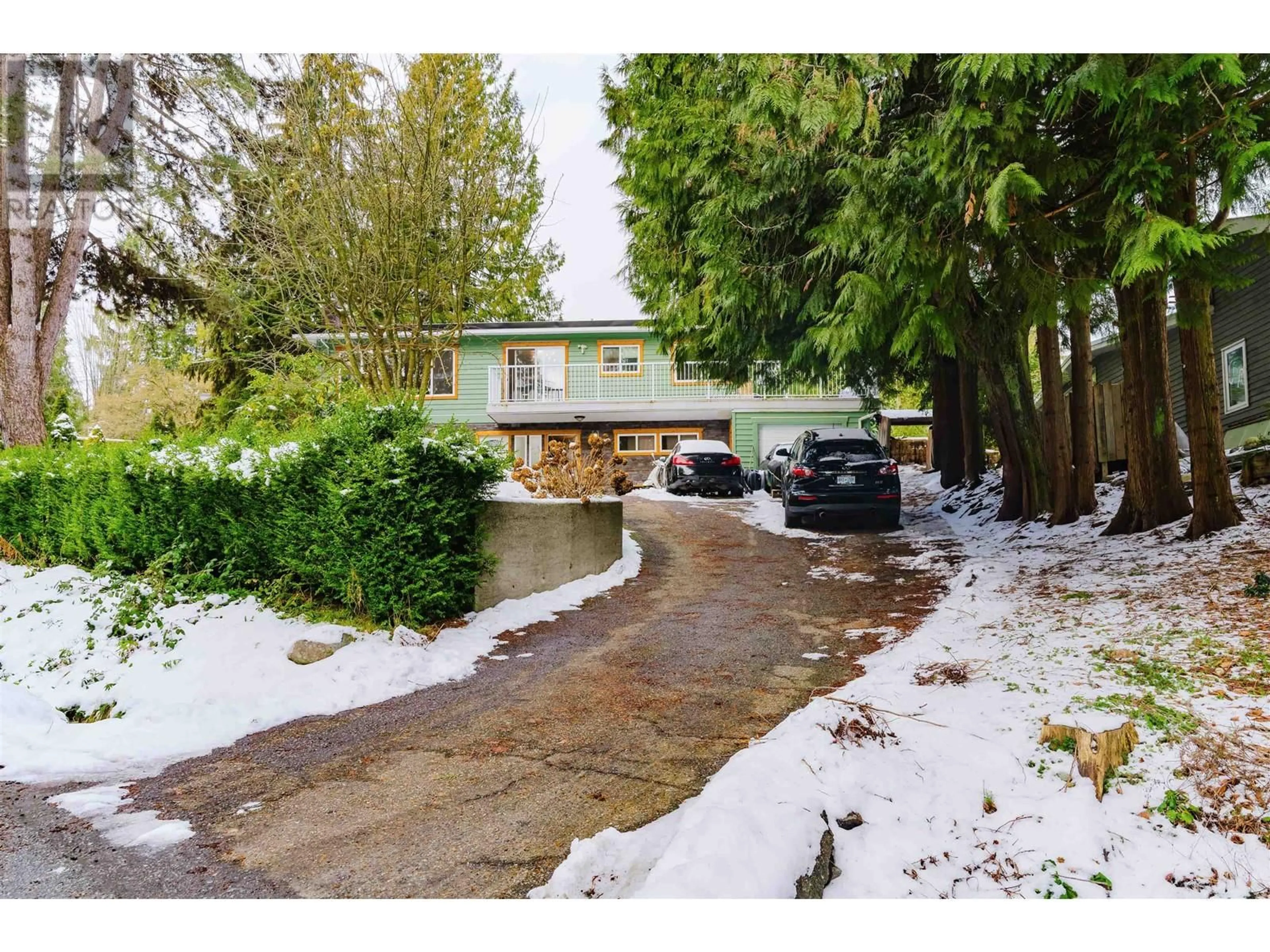 A pic from outside/outdoor area/front of a property/back of a property/a pic from drone, street for 1648 SCARBOROUGH CRESCENT, Port Coquitlam British Columbia V3C2R1