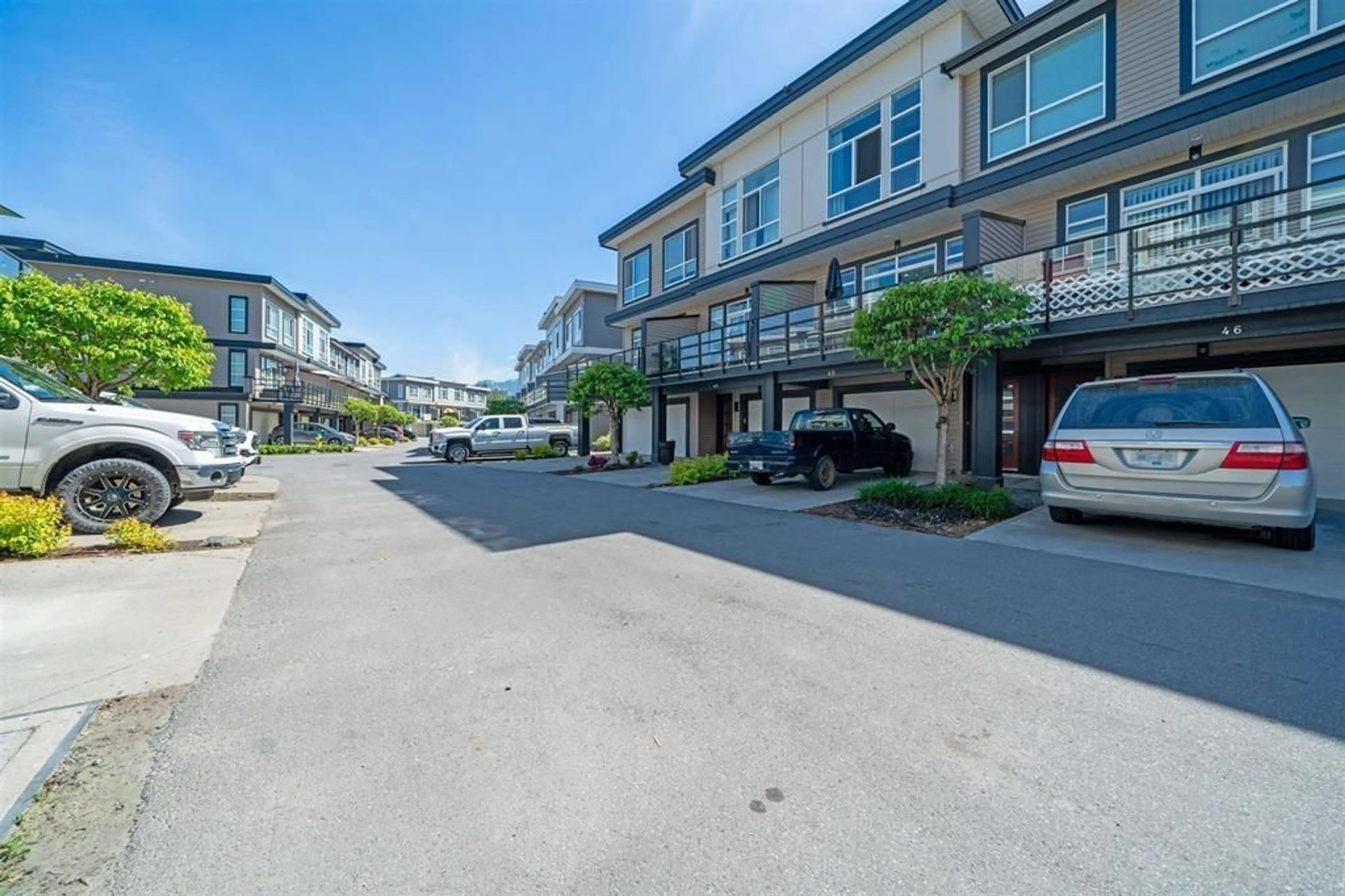 Patio, street for 45 8413 MIDTOWN WAY|Chilliwack Proper So, Chilliwack British Columbia V2P0G7