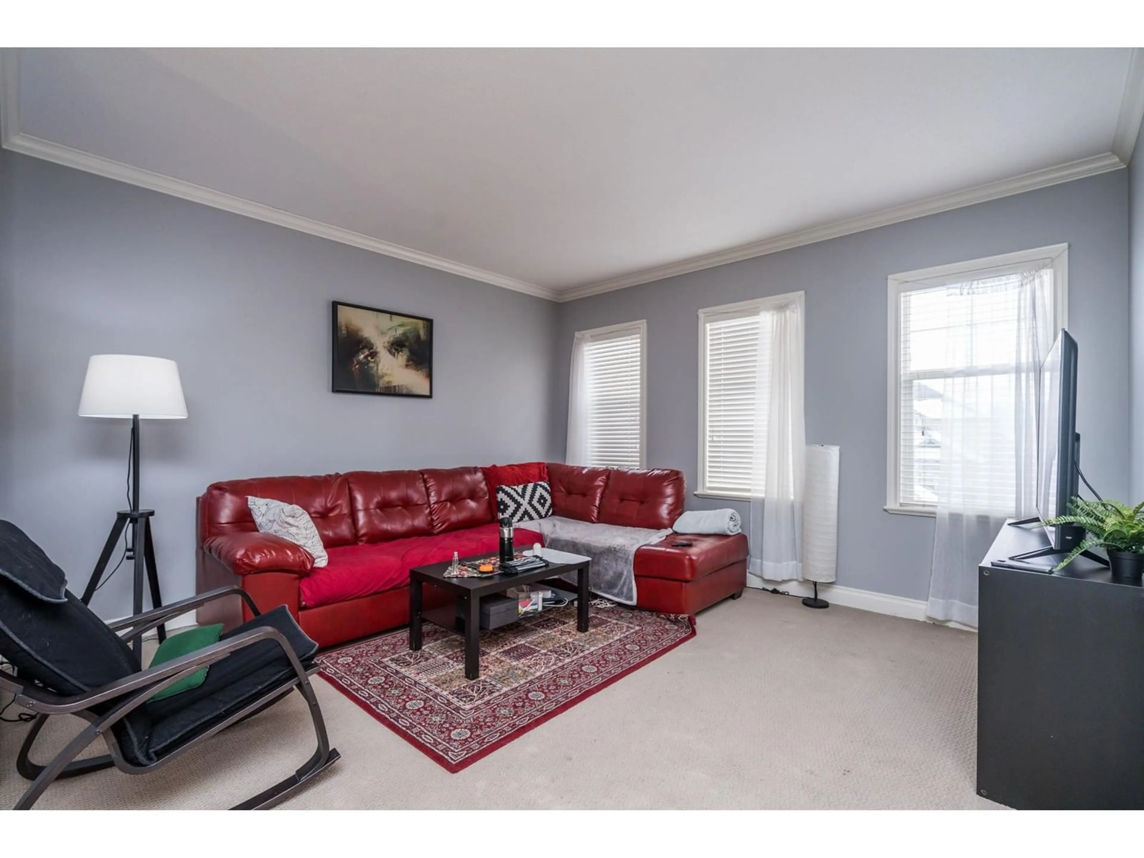 Living room with furniture, unknown for 34473 STONELEIGH AVENUE, Abbotsford British Columbia V2S8N4