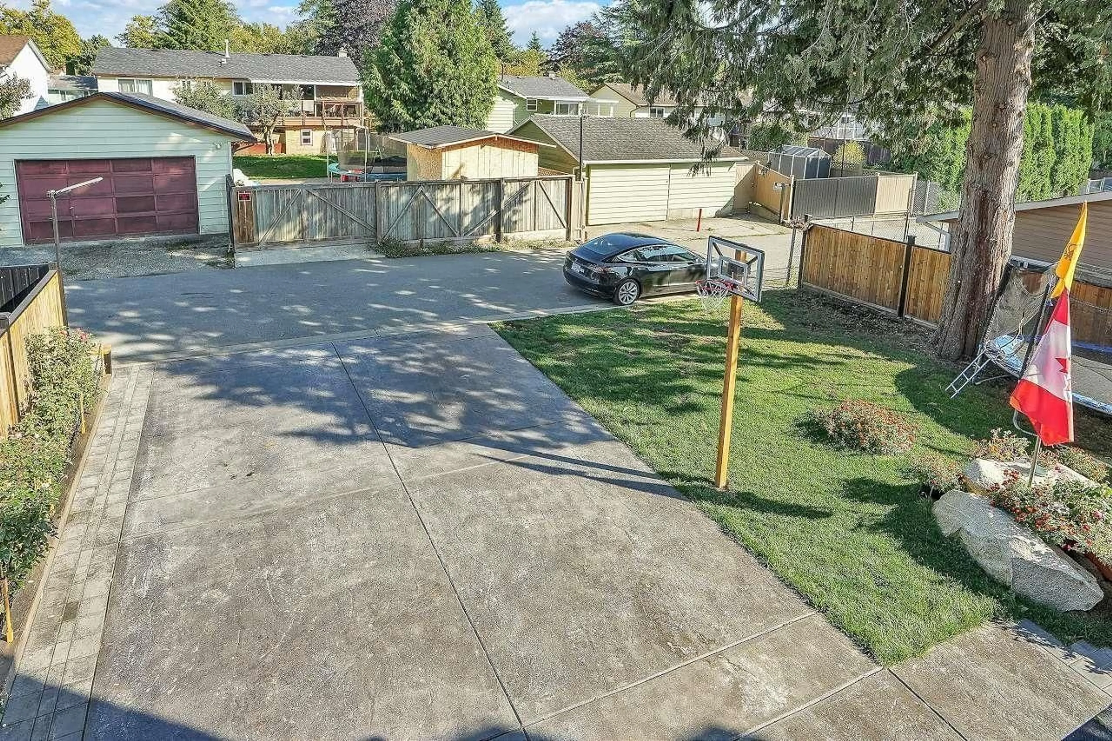 A pic from outside/outdoor area/front of a property/back of a property/a pic from drone, street for 8682 152 STREET, Surrey British Columbia V3S3N2