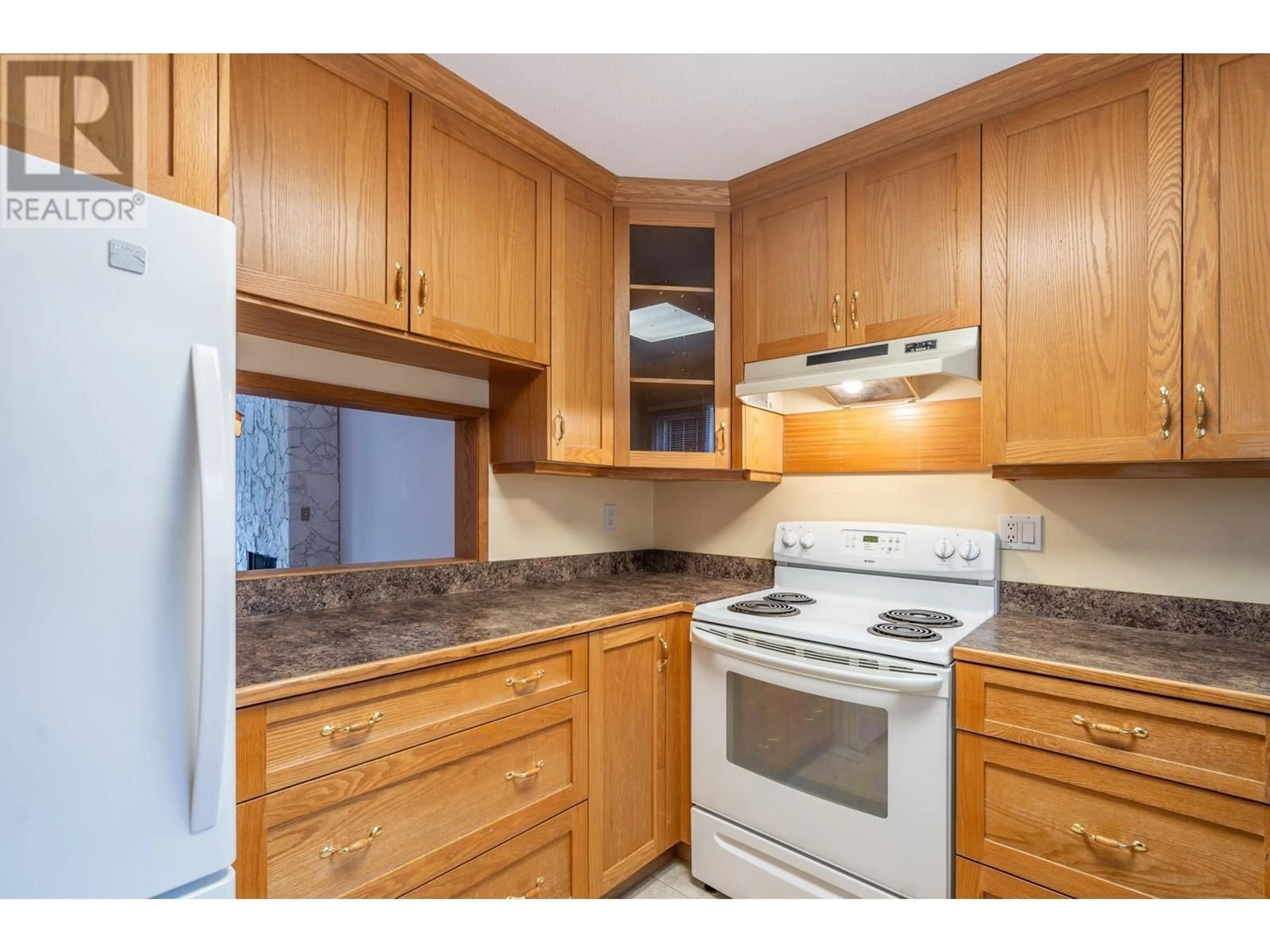 Standard kitchen, wood/laminate floor for 3013 VEGA COURT, Burnaby British Columbia V3J1B2