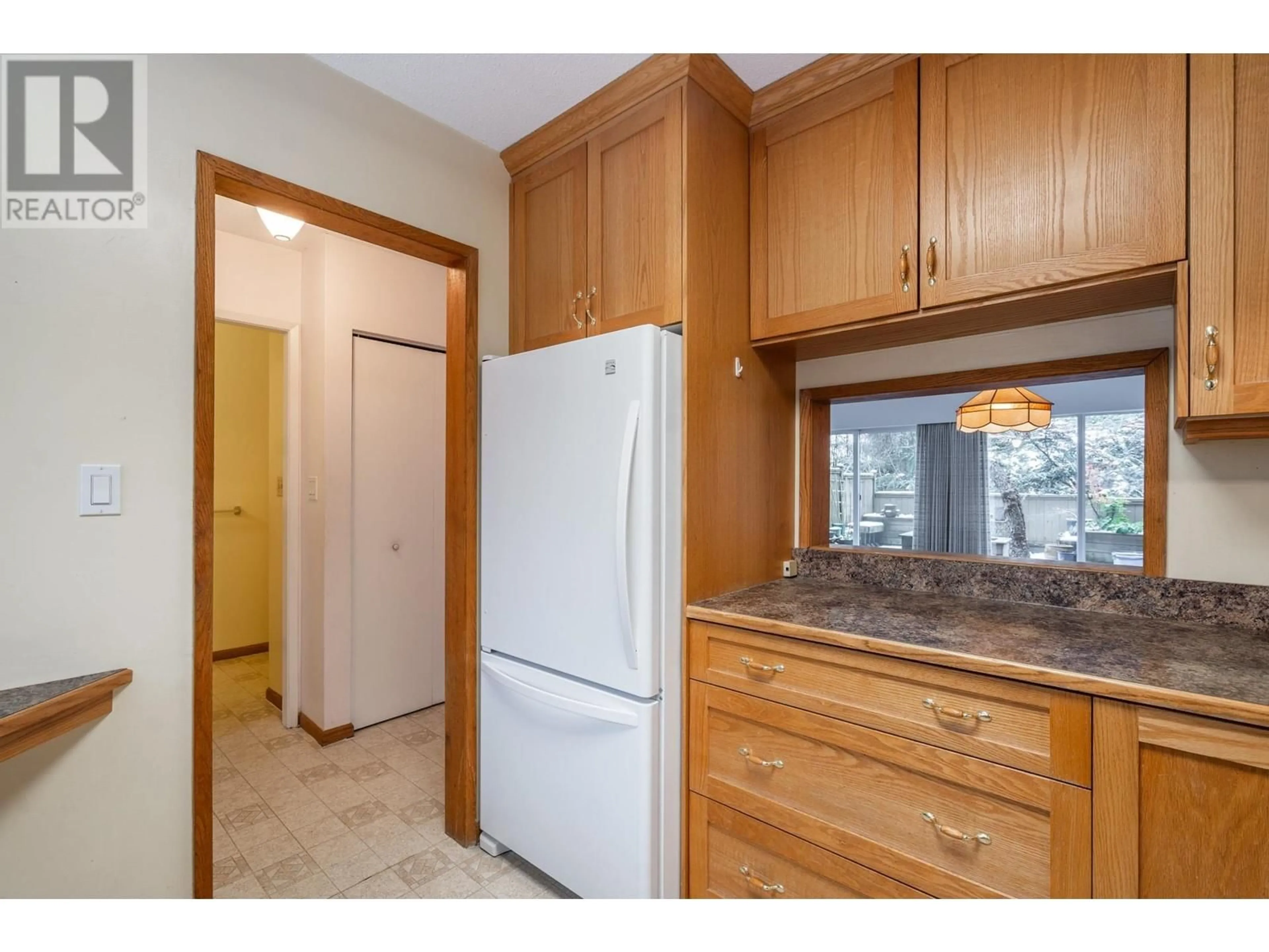 Standard kitchen, unknown for 3013 VEGA COURT, Burnaby British Columbia V3J1B2