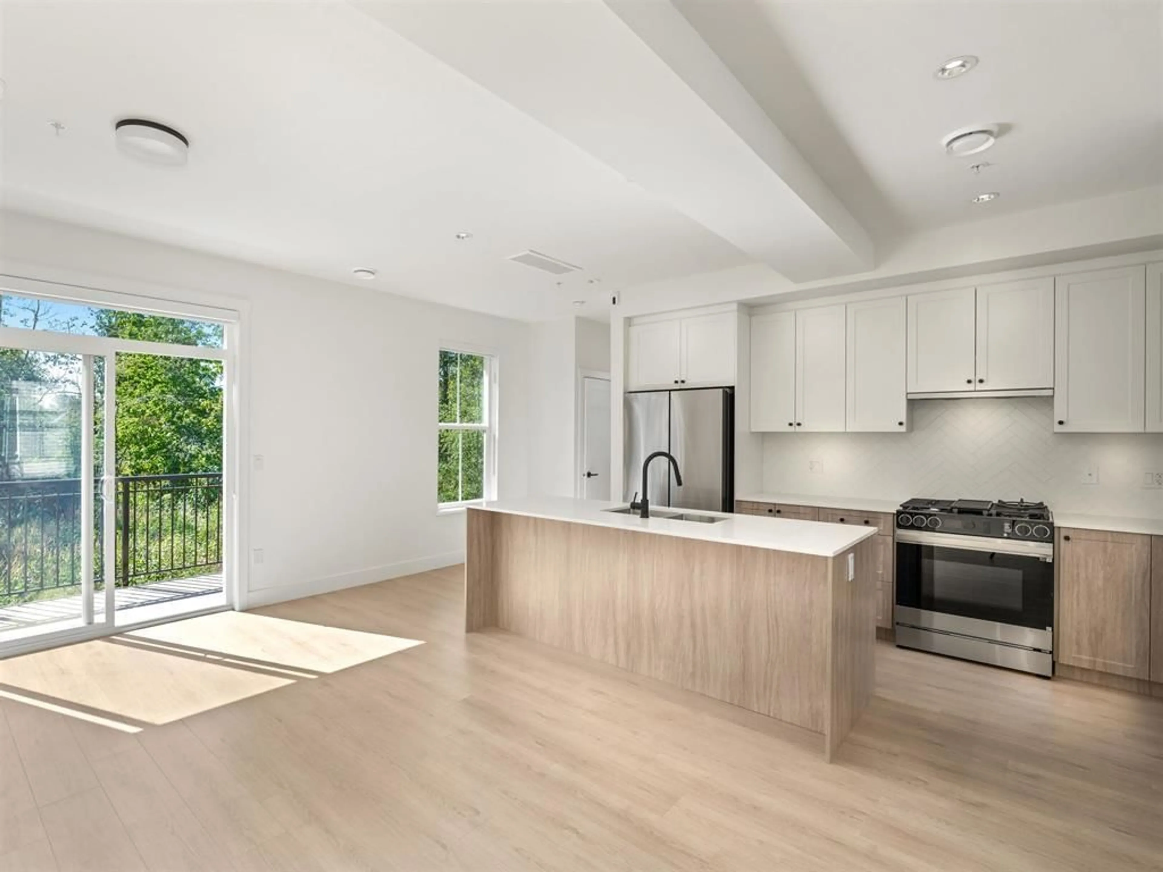 Open concept kitchen, unknown for 2 - 7635 198B, Langley British Columbia V1M2X5