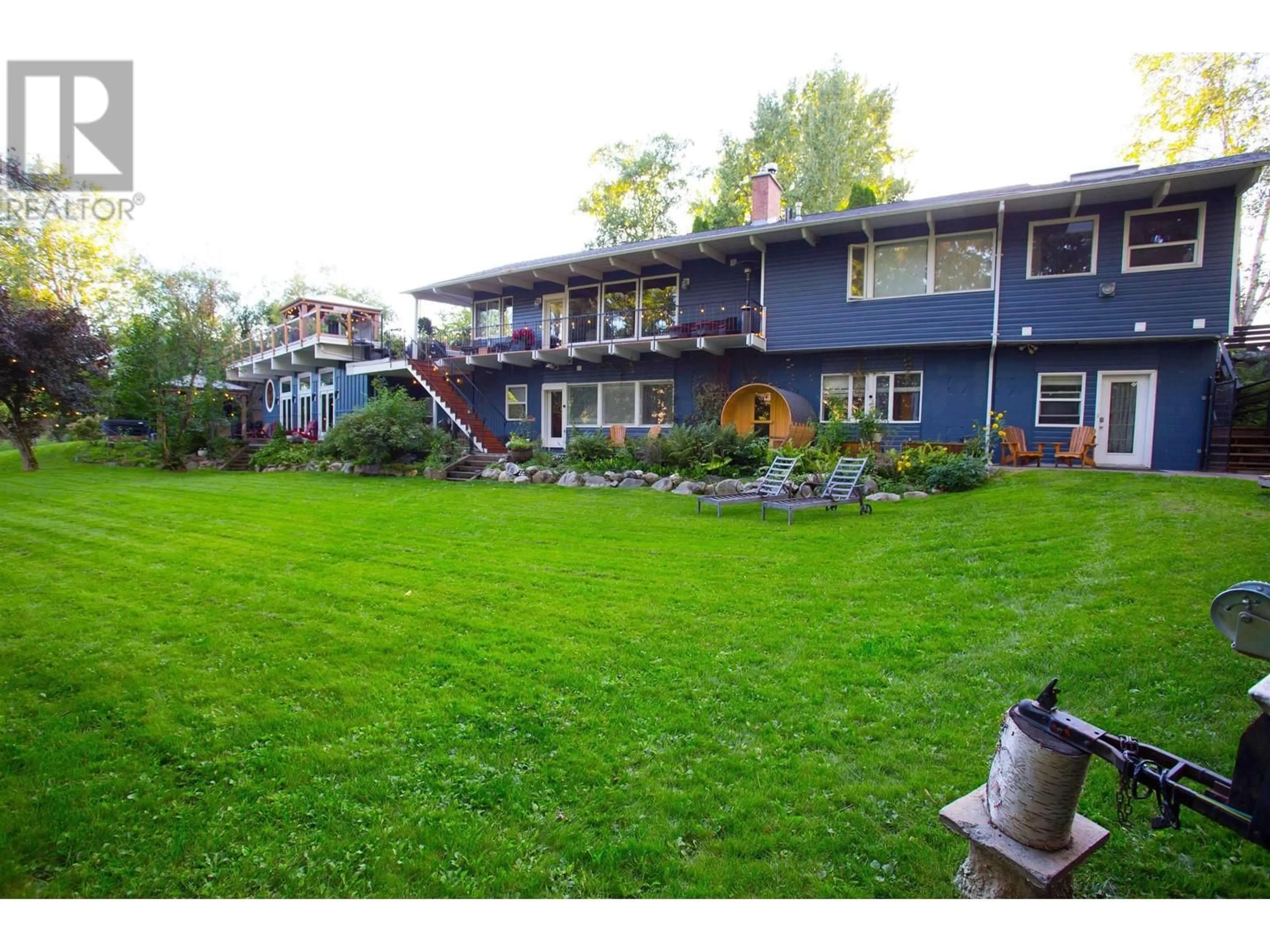 A pic from outside/outdoor area/front of a property/back of a property/a pic from drone, unknown for 1440 TAYLOR DRIVE, Prince George British Columbia V2L1A2