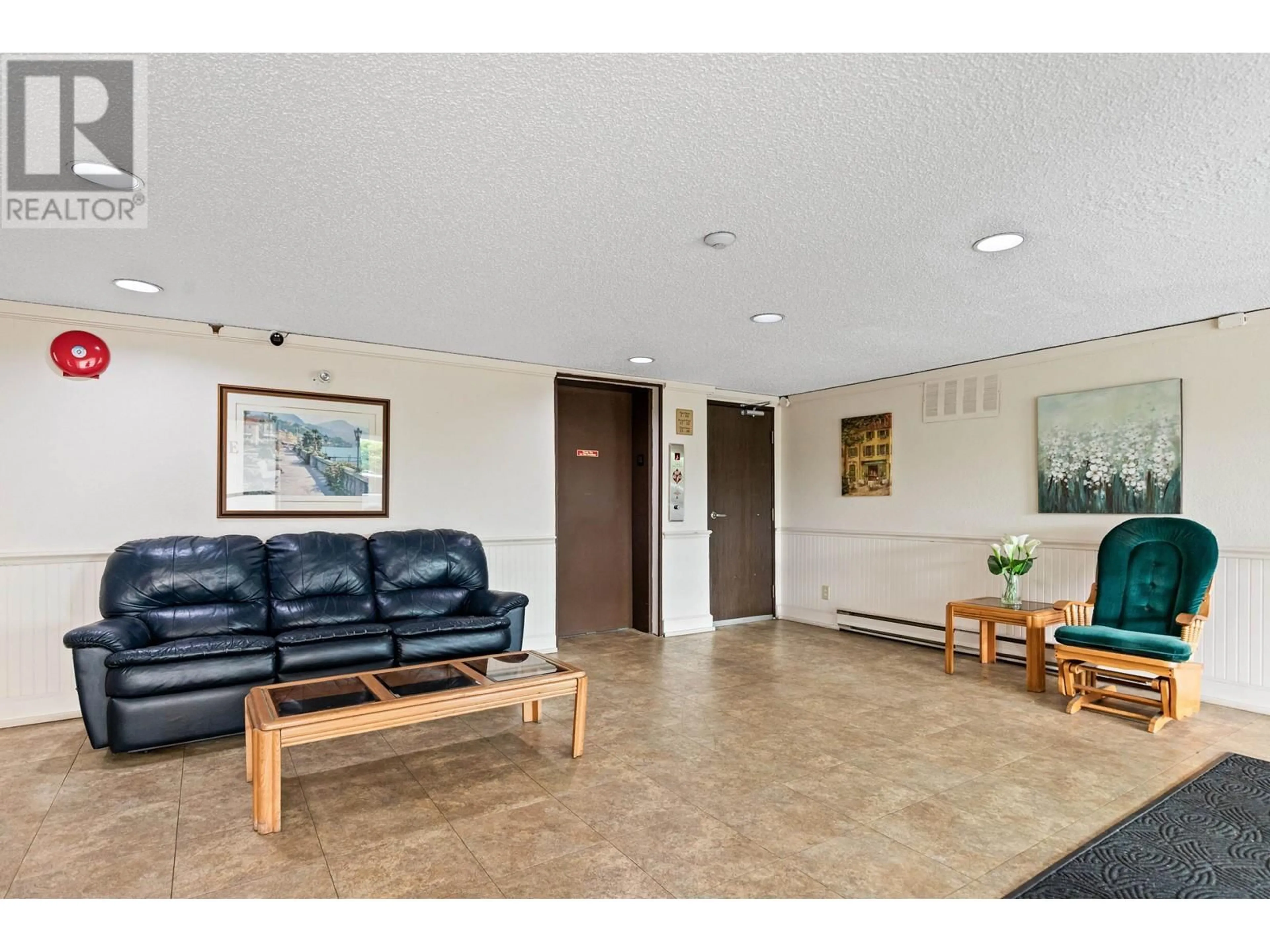 Lobby for 11 11900 228 STREET, Maple Ridge British Columbia V2X6L9