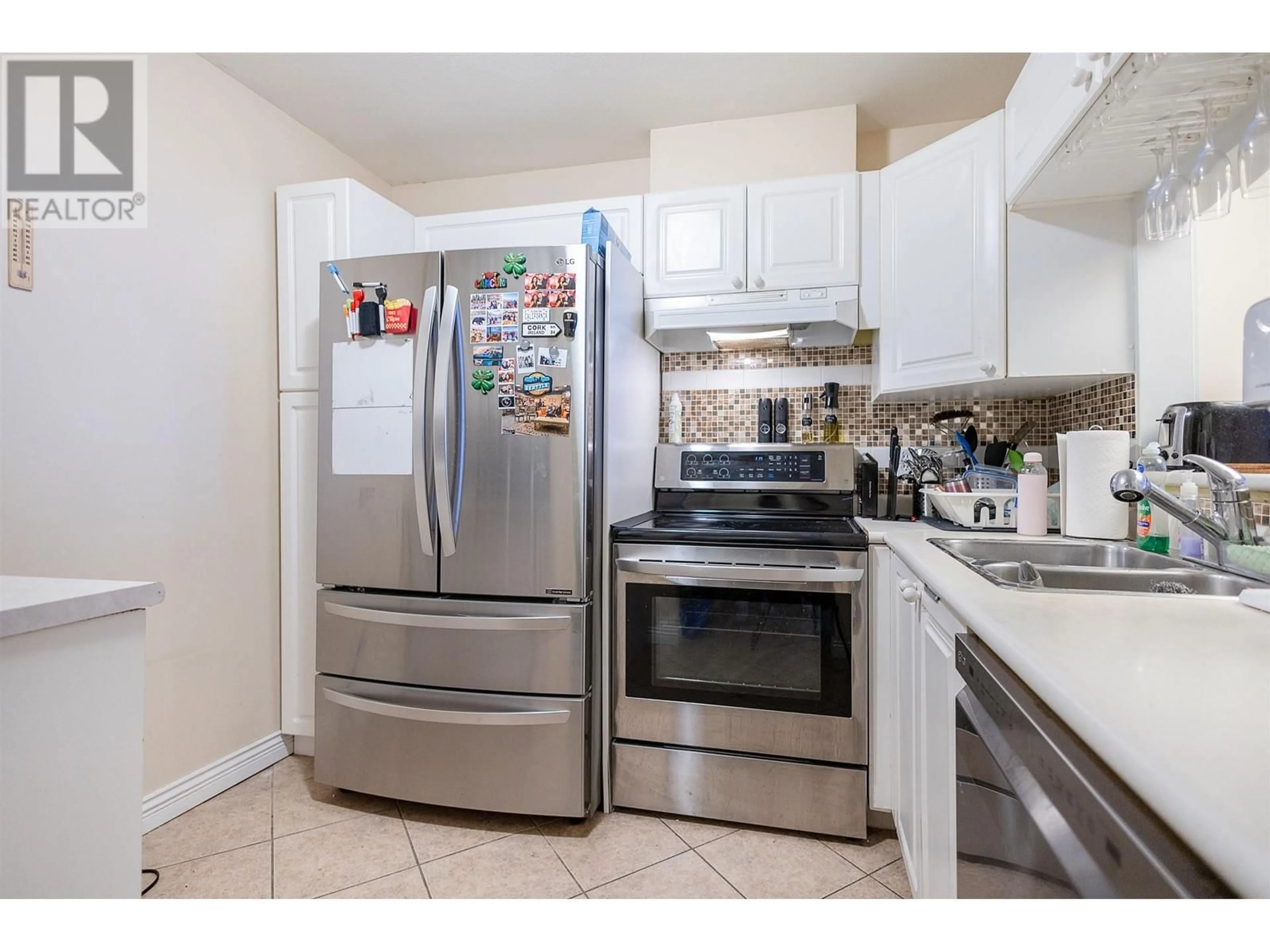 Standard kitchen, ceramic/tile floor for PH8 2405 KAMLOOPS STREET, Vancouver British Columbia V5M4V6