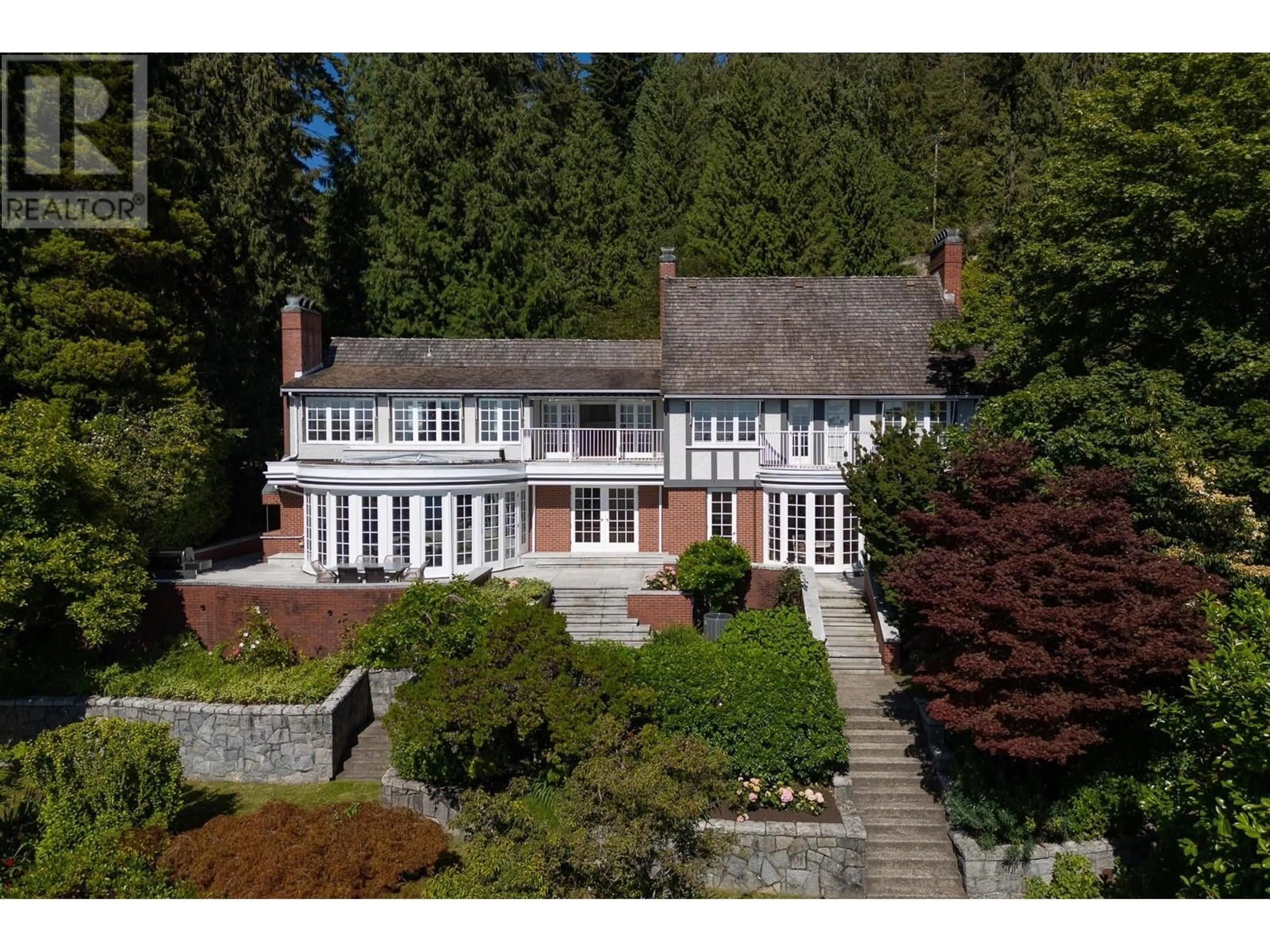 A pic from outside/outdoor area/front of a property/back of a property/a pic from drone, street for 5240 MARINE DRIVE, West Vancouver British Columbia V7W2P8